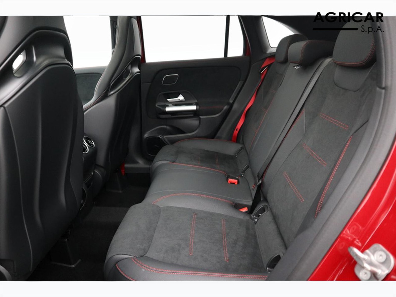 8 - AMG GLA amg 45  premium amg racing collection 4matic+ 8g-dct