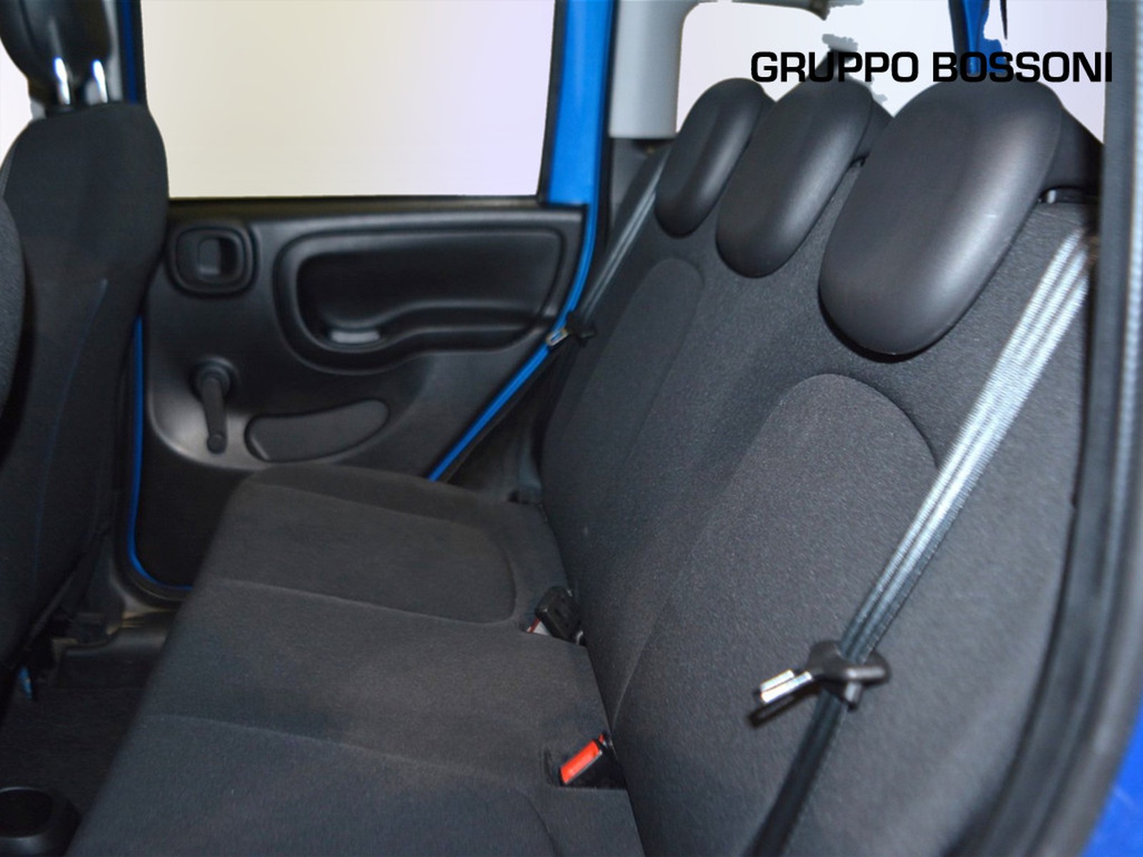 6 - Fiat Panda cross 1.0 firefly hybrid 70cv s&s 5p.ti