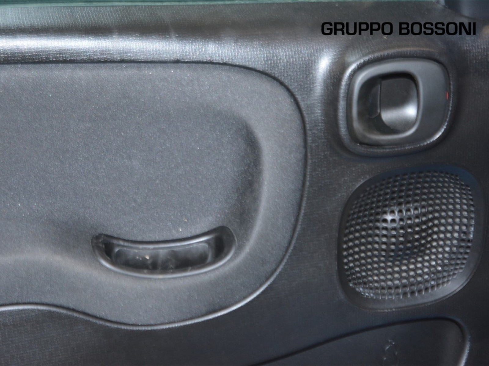 16 - Fiat Panda cross 1.0 firefly hybrid 70cv s&s 5p.ti