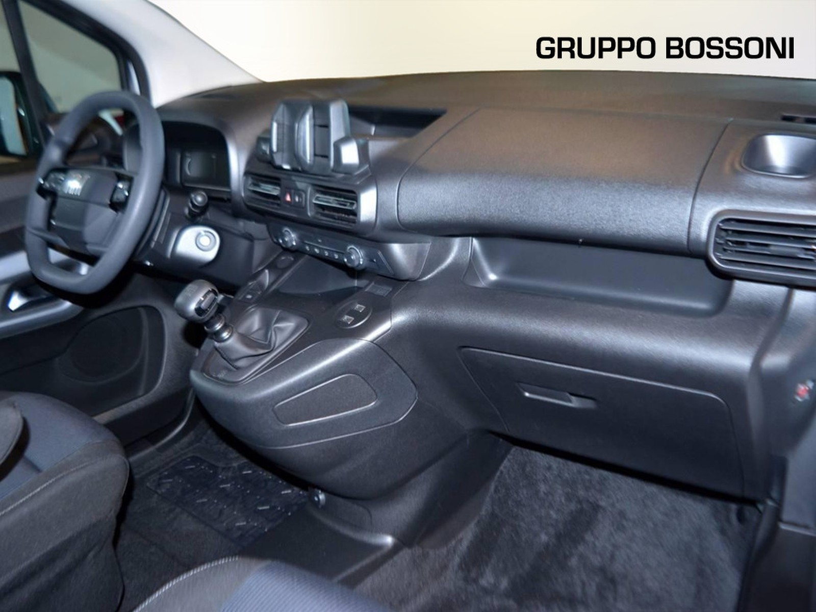 8 - Fiat Doblò passo corto 1.5 diesel 100cv doblo