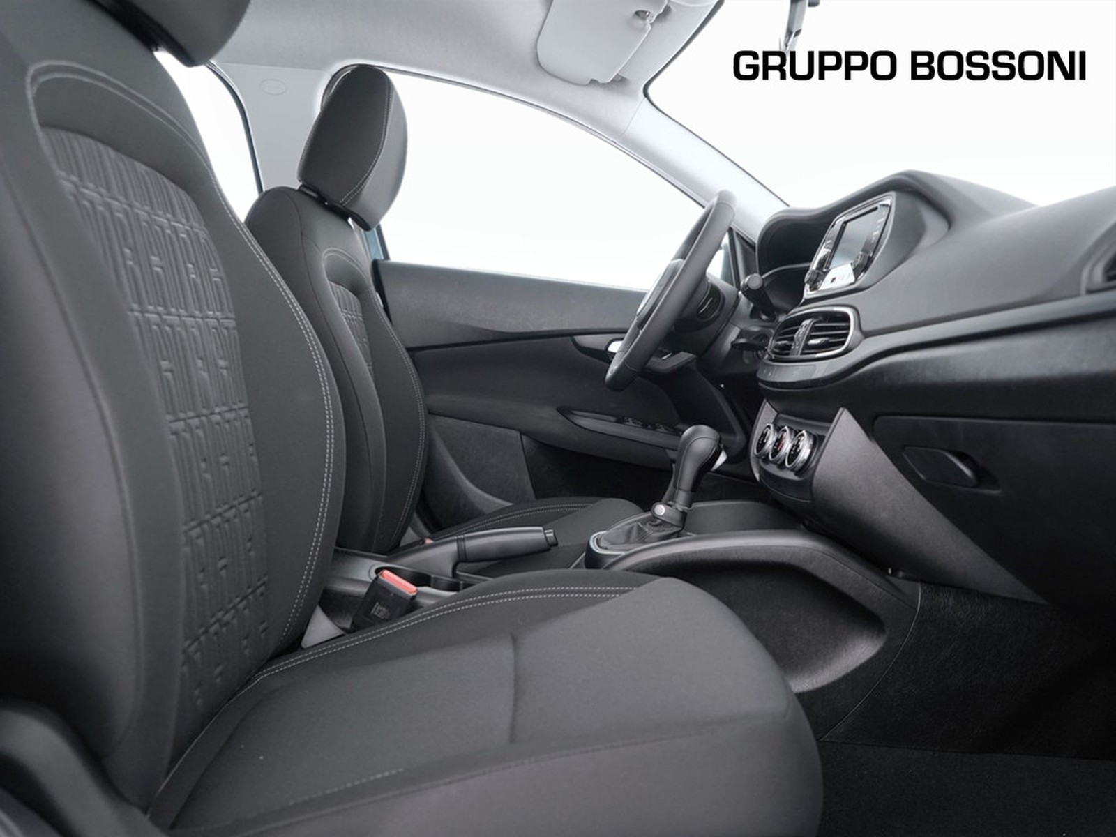 8 - Fiat Tipo 5 porte 1.5 t4 hybrid 130cv dct