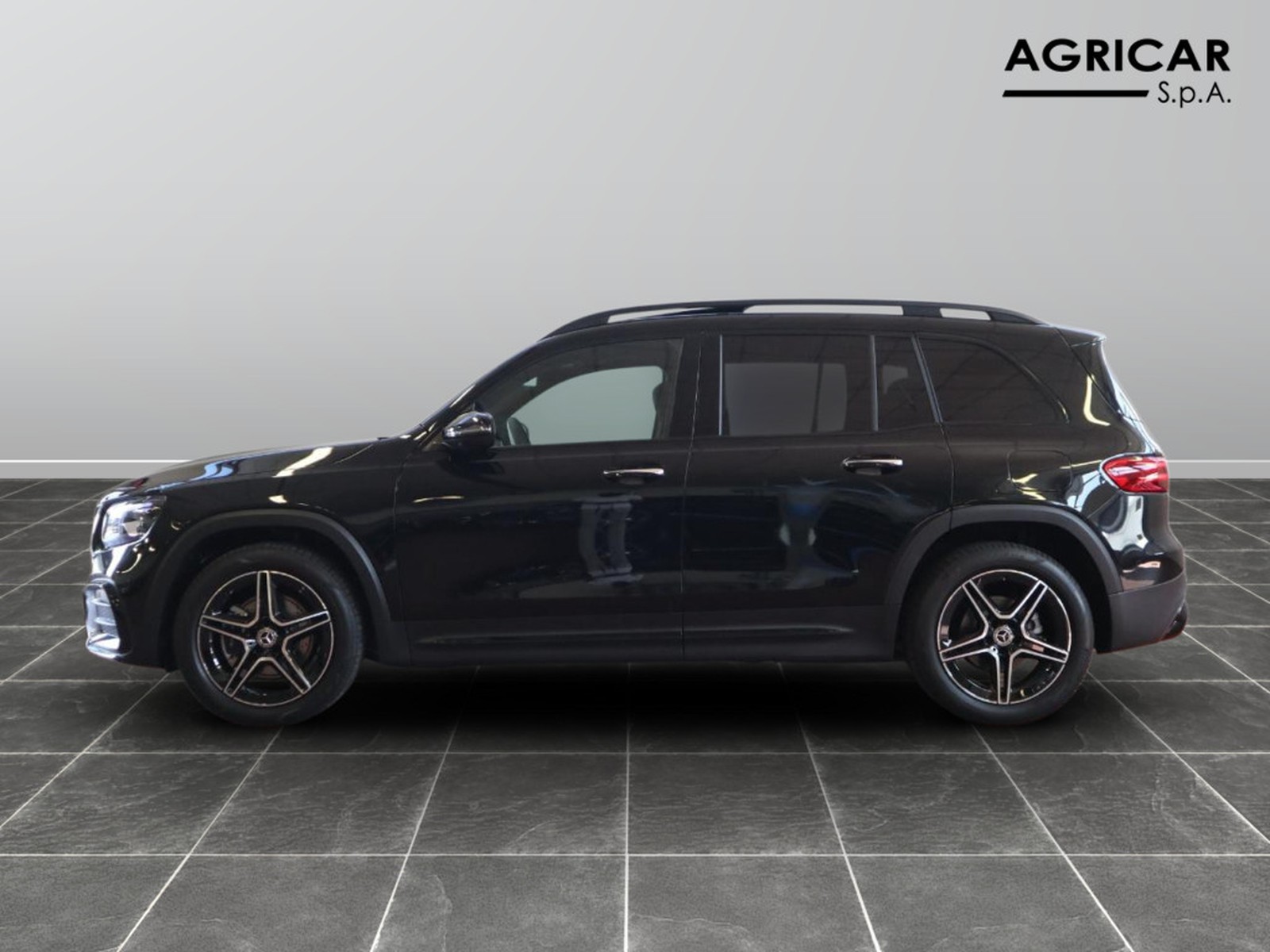 3 - Mercedes GLB 200 d amg line premium 4matic 8g-dct