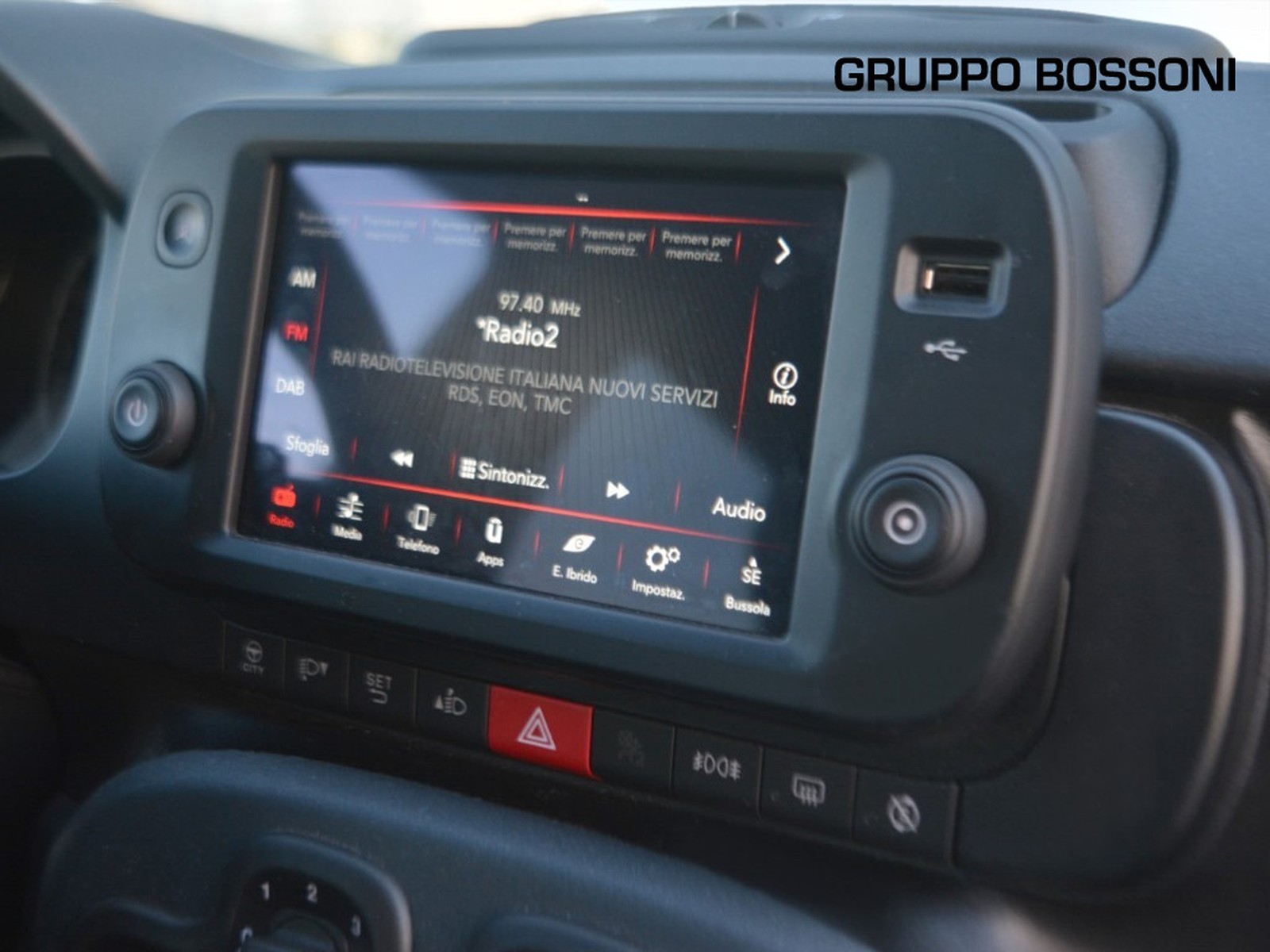 10 - Fiat Panda cross 1.0 firefly hybrid 70cv s&s 5p.ti