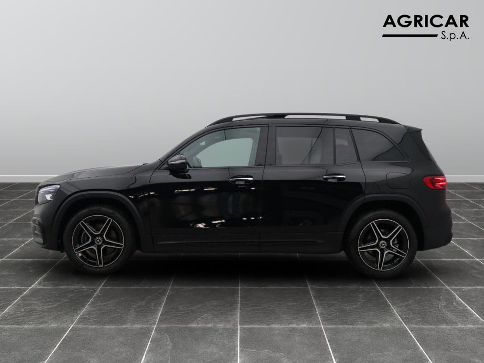 3 - Mercedes GLB 200 d amg line premium 4matic 8g-dct