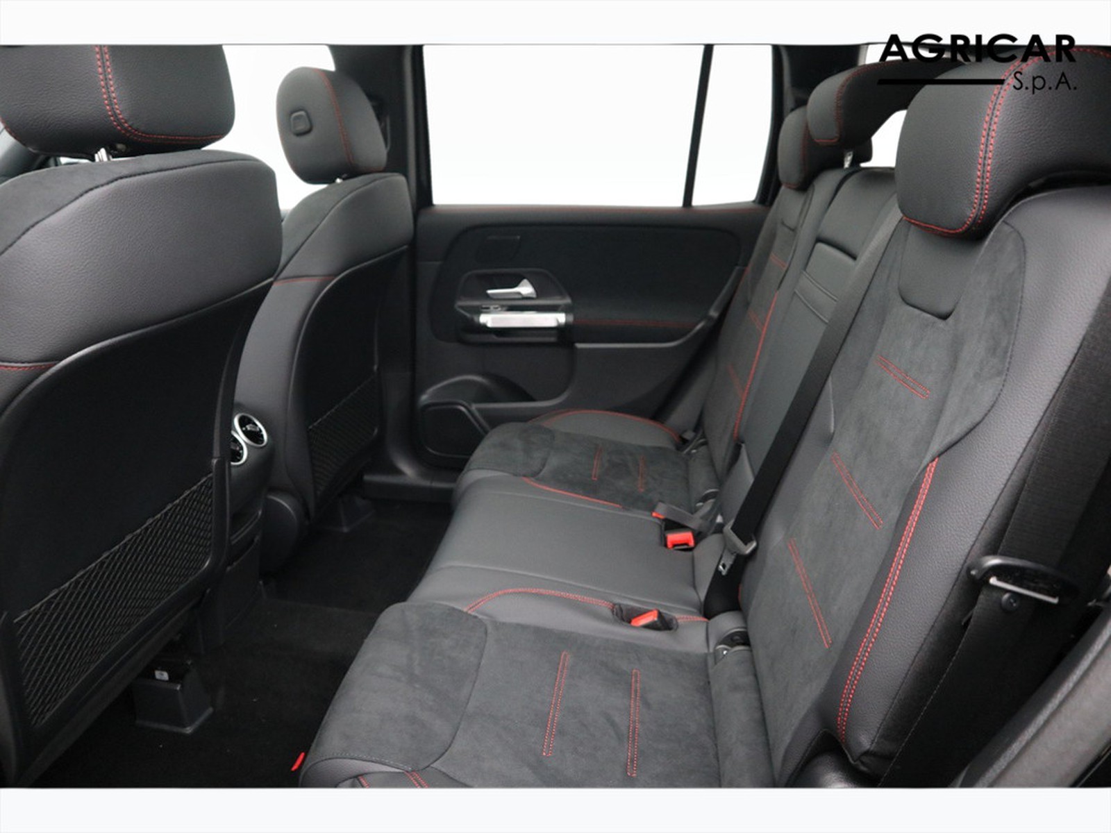 8 - Mercedes GLB 200 d amg line premium 4matic 8g-dct