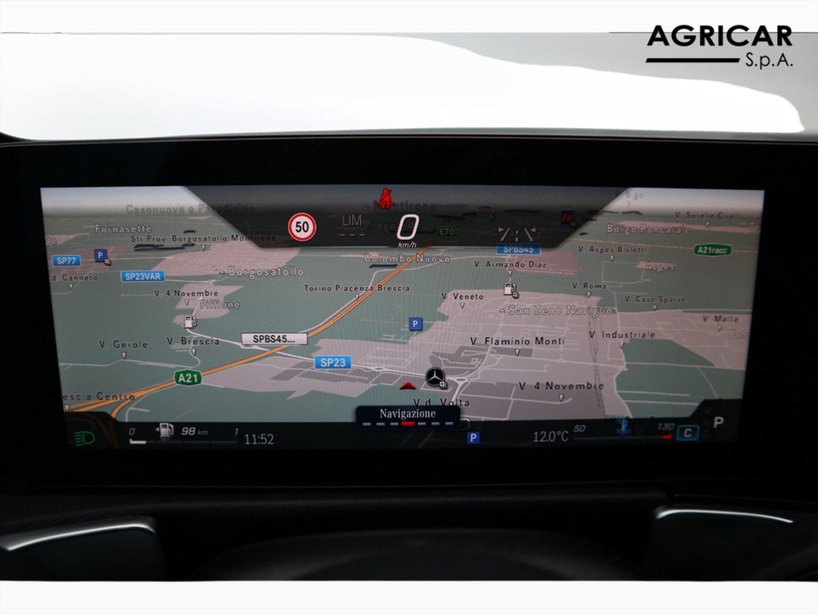 17 - Mercedes GLB 200 d amg line premium 4matic 8g-dct