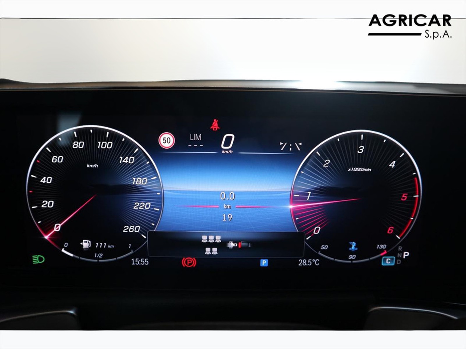 9 - Mercedes GLB 200 d amg line premium 4matic 8g-dct