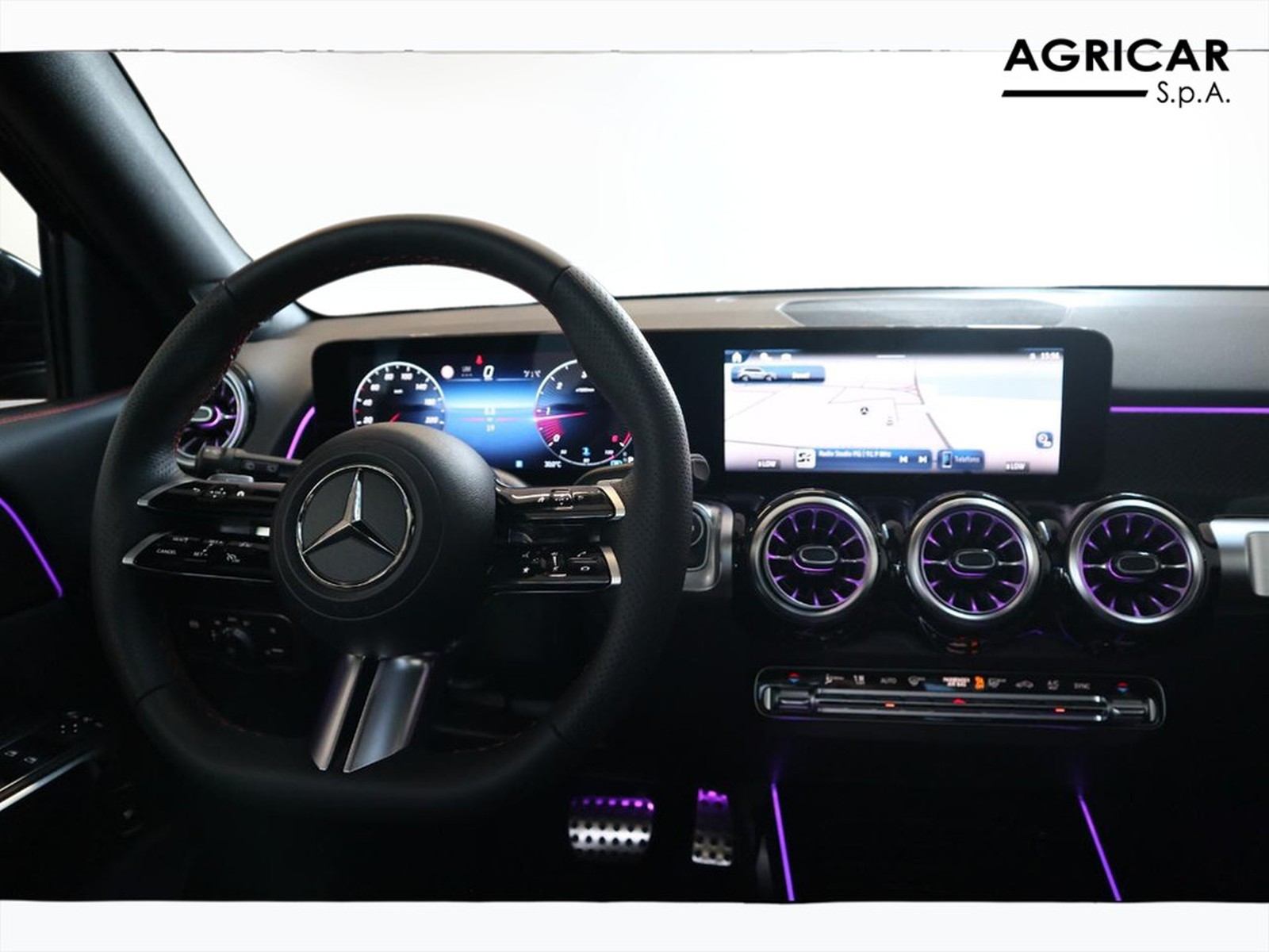 12 - Mercedes GLB 200 d amg line premium 4matic 8g-dct