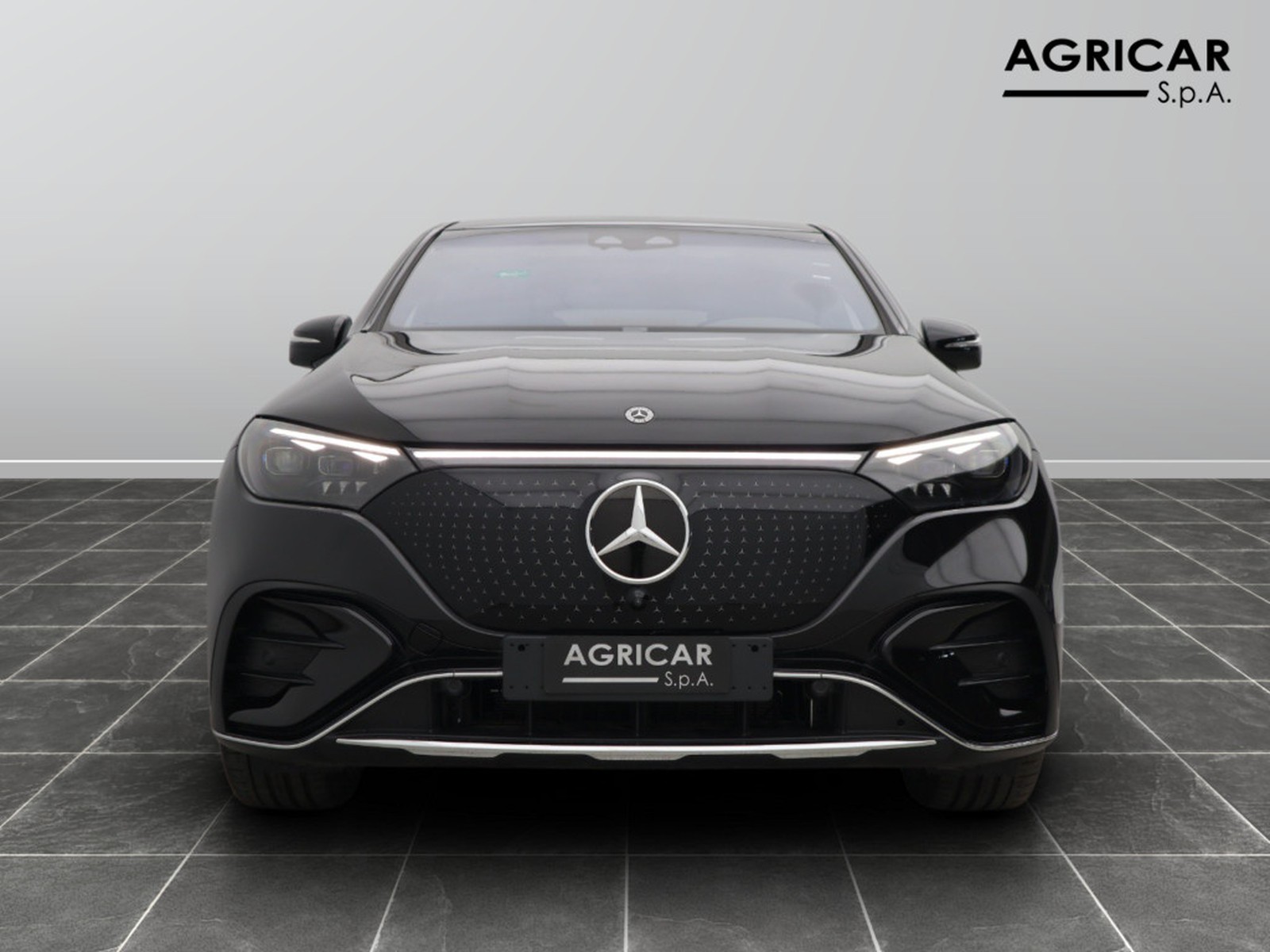 2 - Mercedes EQE suv 350 amg line premium plus 4matic