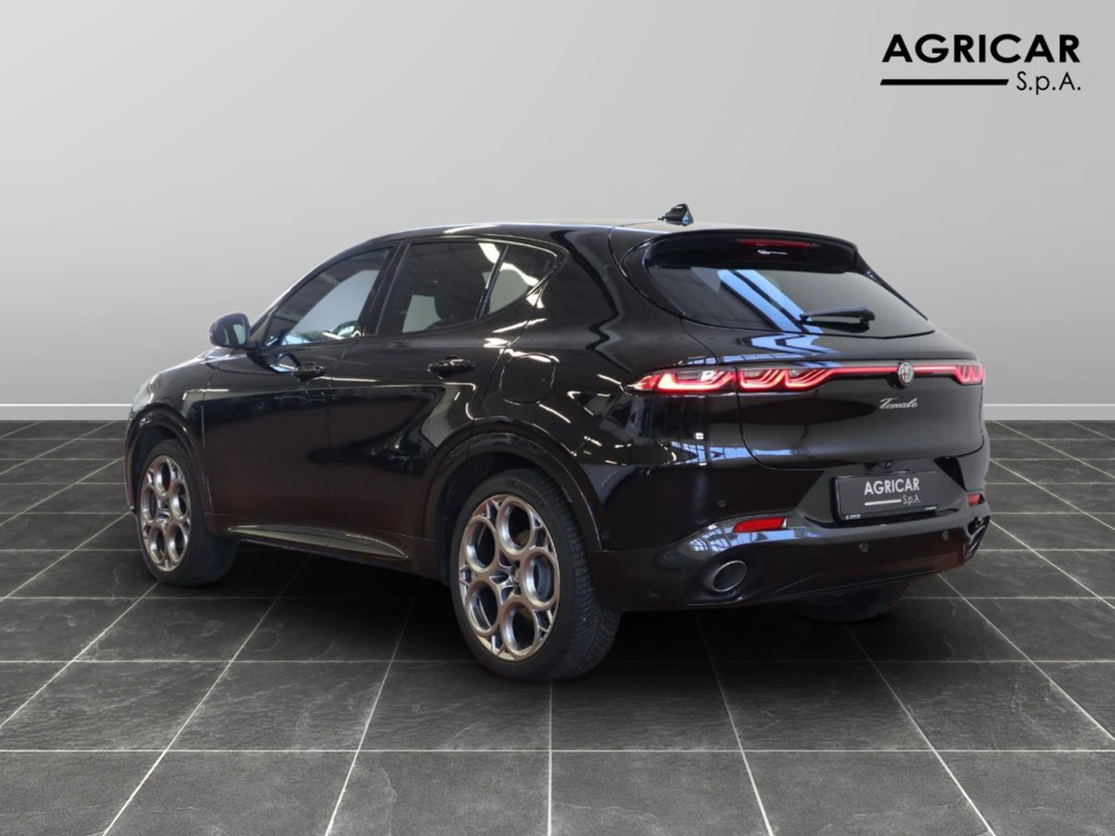 5 - Alfa Romeo Tonale 1.3 plug in hybrid 280cv veloce q4 at6