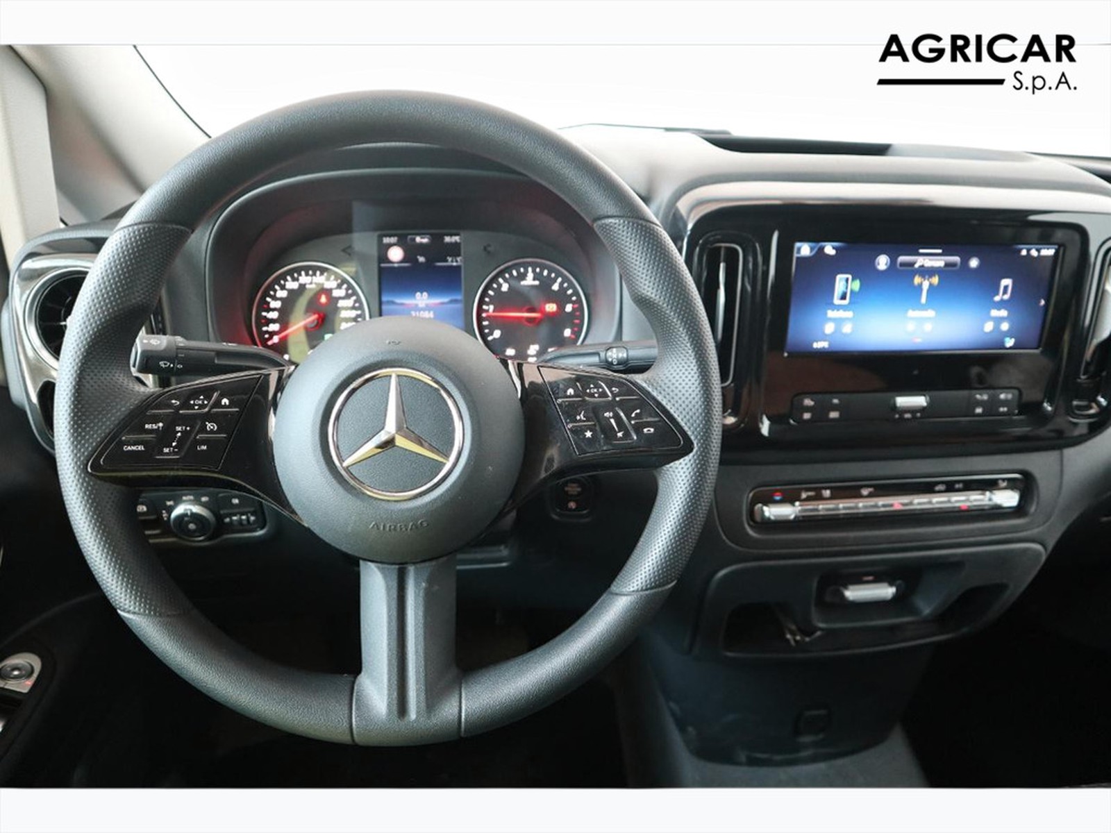 11 - Mercedes Vans Vito 116 cdi long pro auto my20