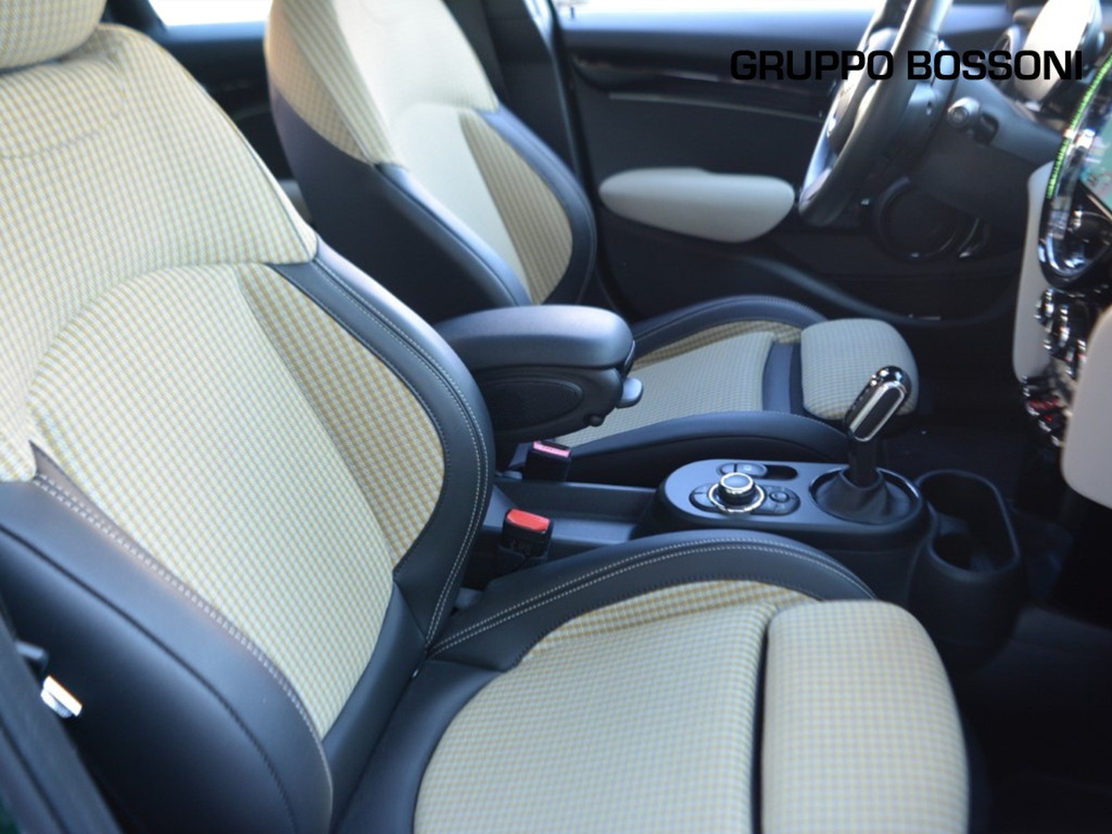 5 - Mini Cooper S 5 porte 2.0 twin power turbo classic