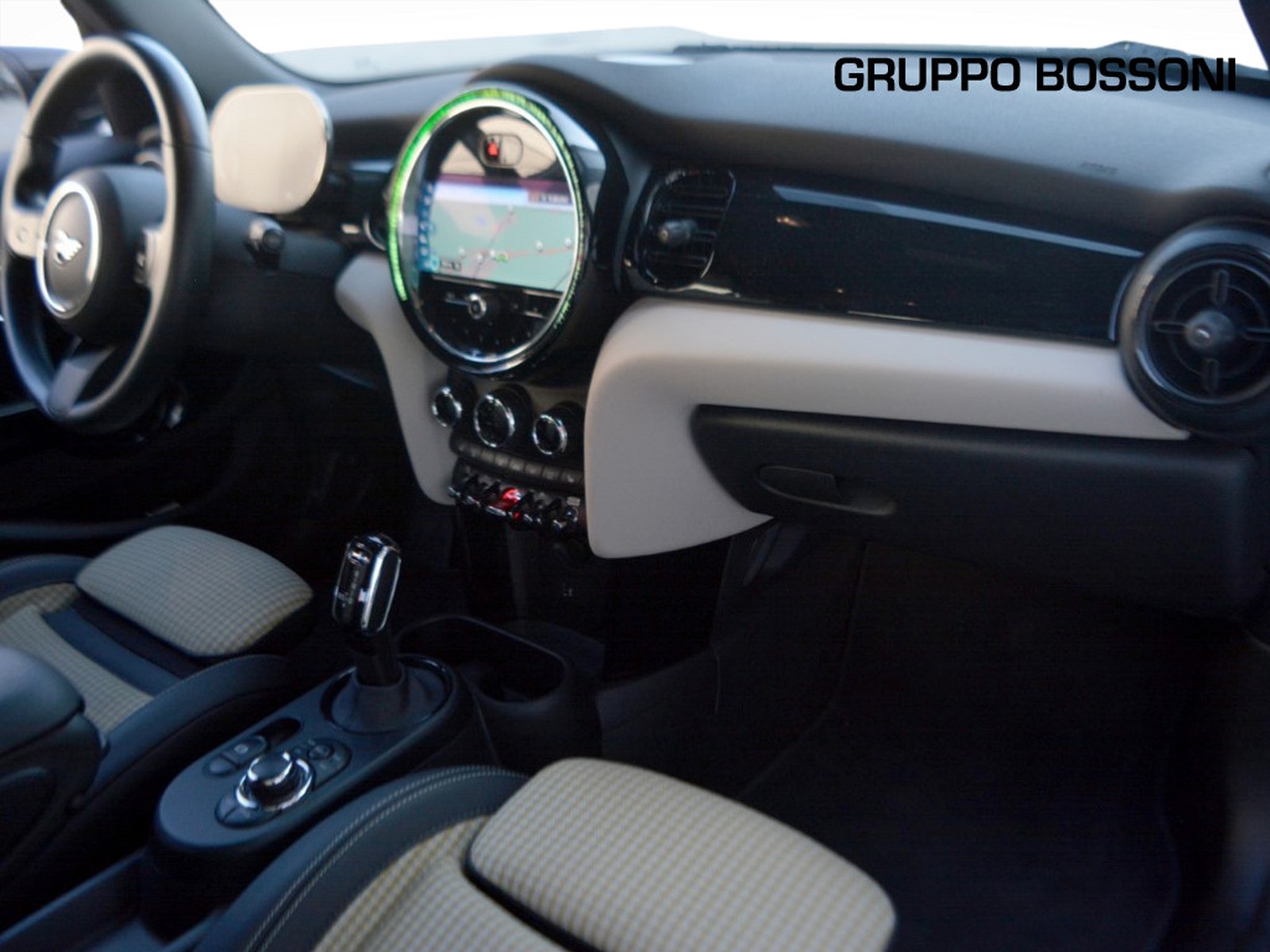 8 - Mini Cooper S 5 porte 2.0 twin power turbo classic