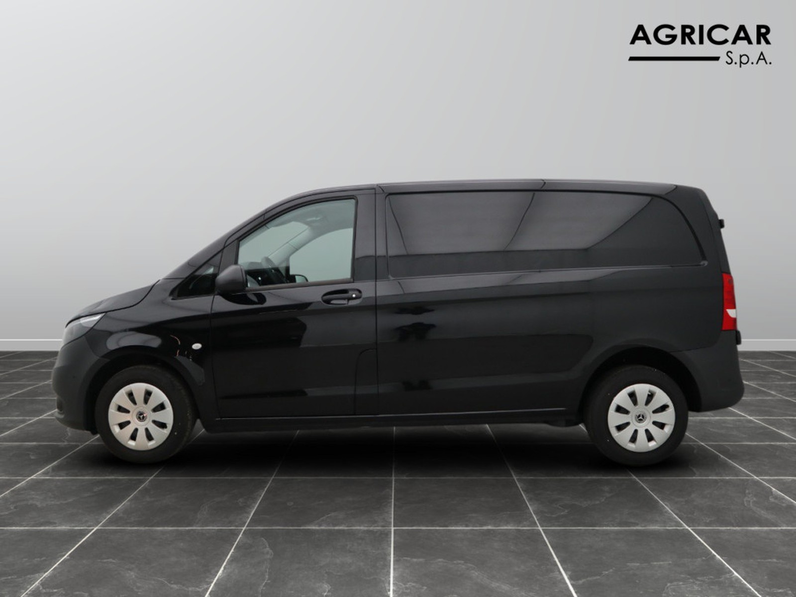 3 - Mercedes Vans Vito 114 cdi compact fwd my19