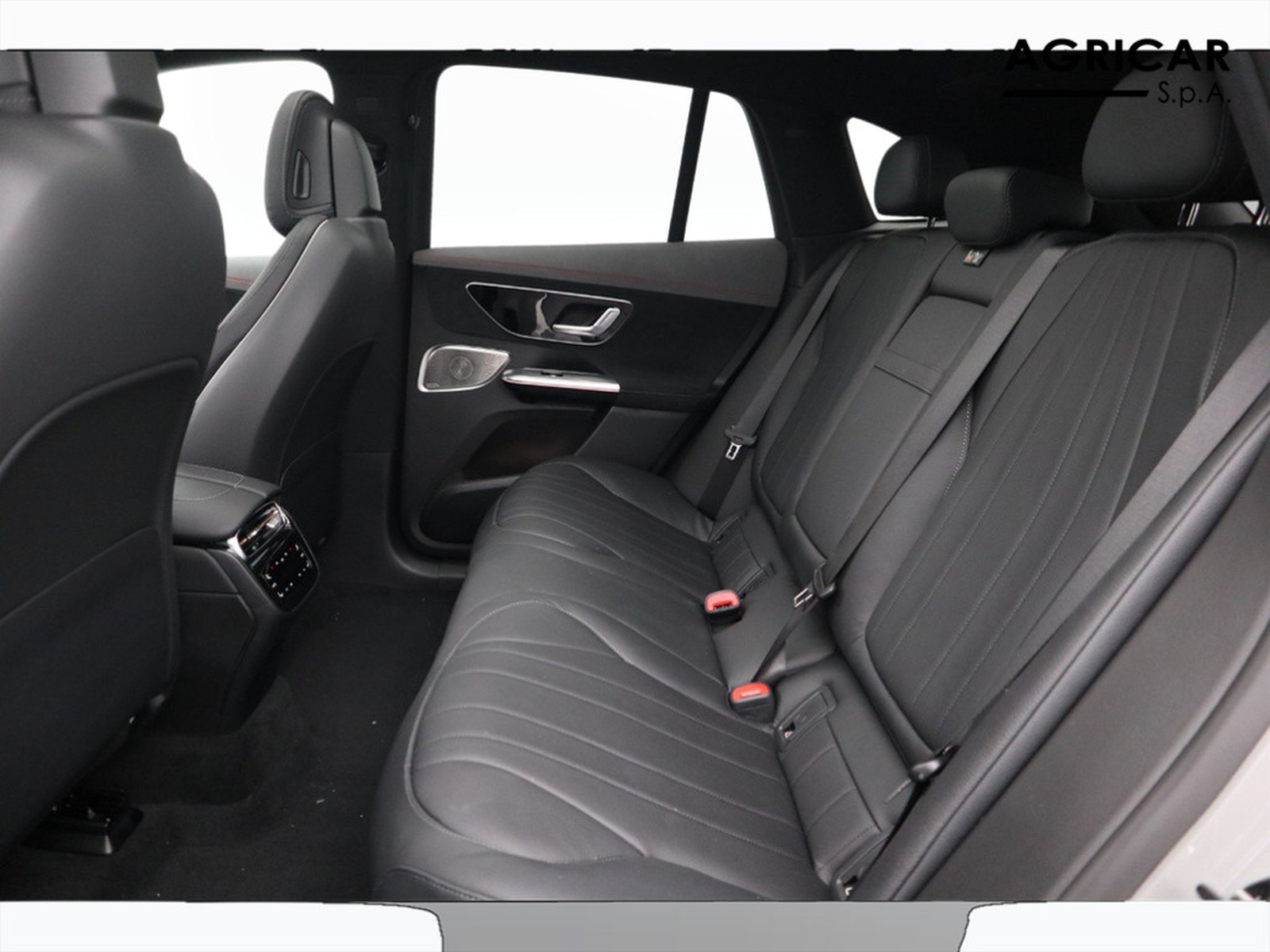 8 - Mercedes EQE suv 350 amg line premium plus 4matic