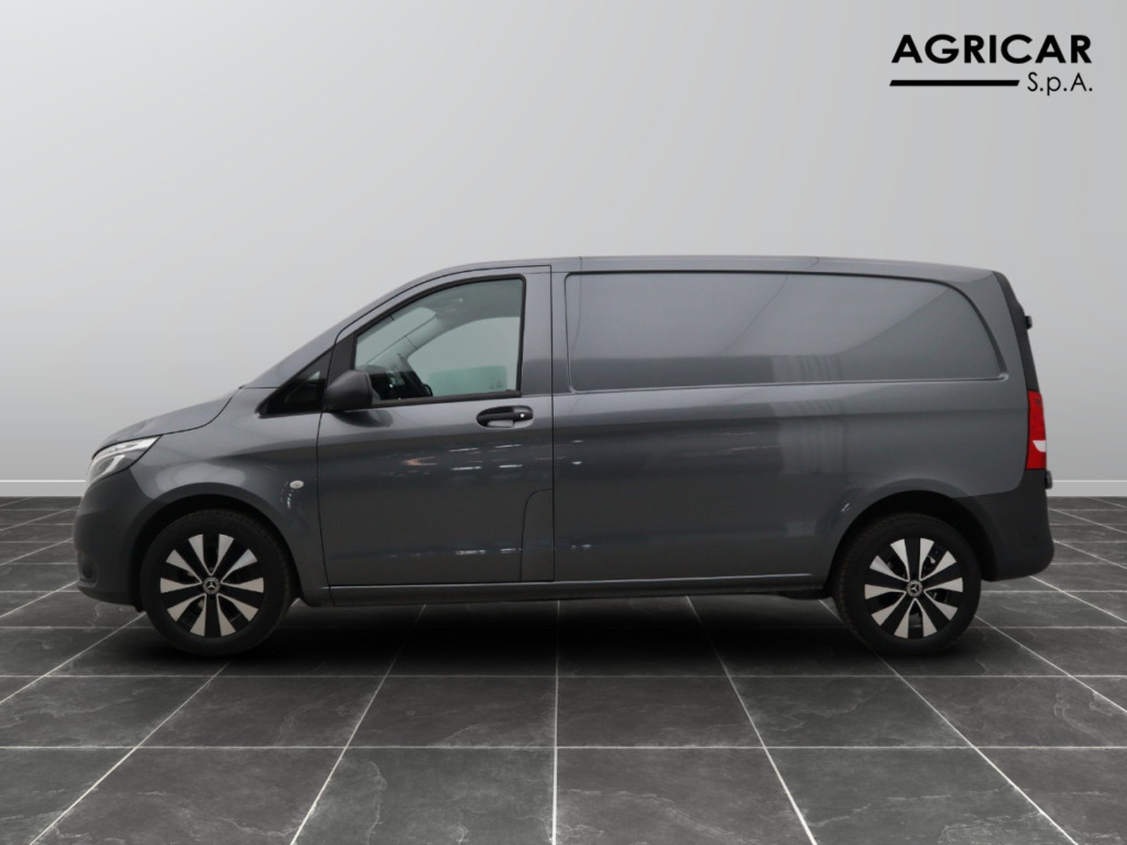 3 - Mercedes Vans Vito 119 cdi long auto my20