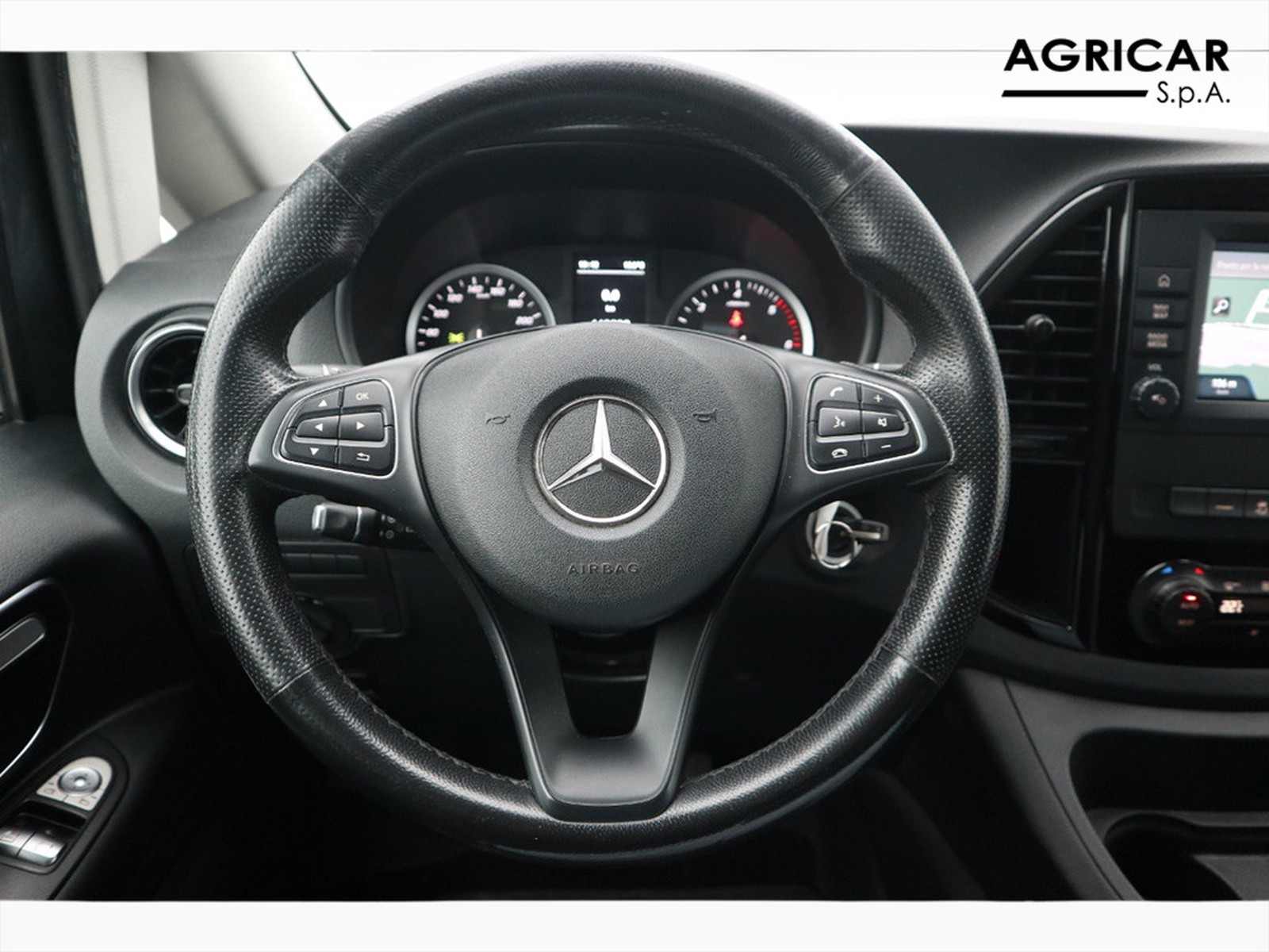 12 - Mercedes Vans Vito 119 cdi long auto my20