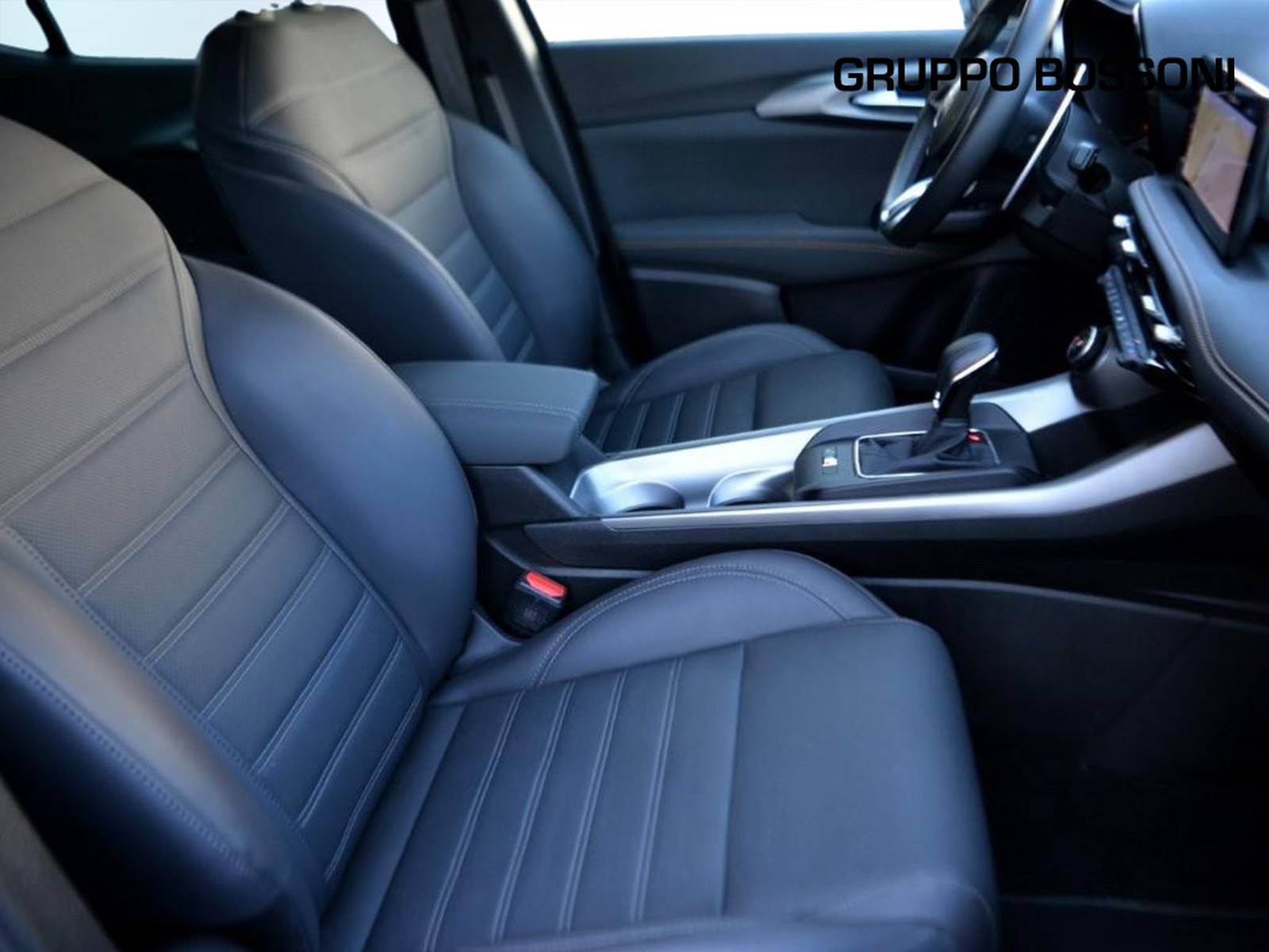 5 - Alfa Romeo Tonale 1.5 hybrid 160cv veloce tct7