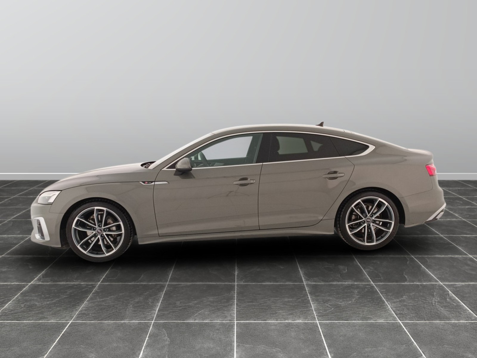 3 - Audi A5 sportback 40 2.0 tdi mhev 204cv s line edition quattro s tronic
