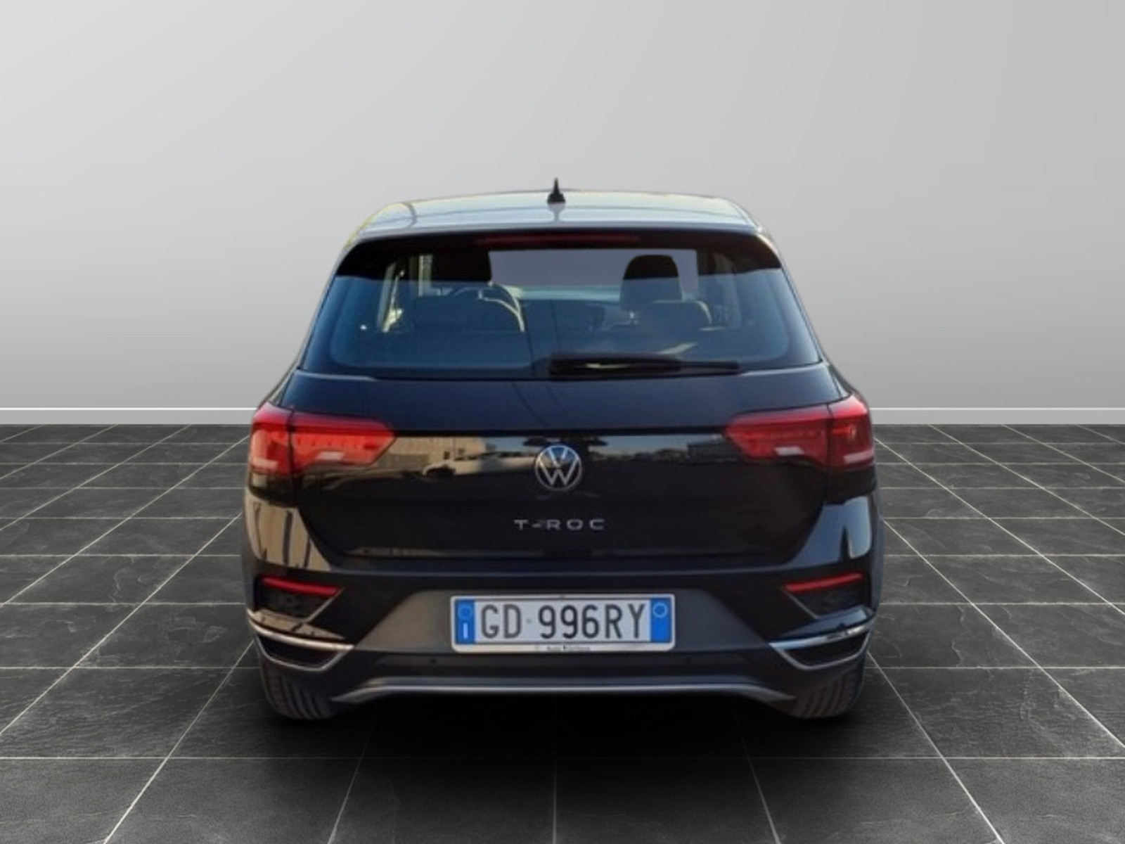 5 - Volkswagen T-Roc 1.0 tsi 110cv style