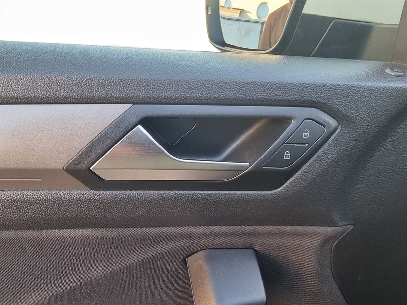 18 - Volkswagen T-Roc 1.0 tsi 110cv style