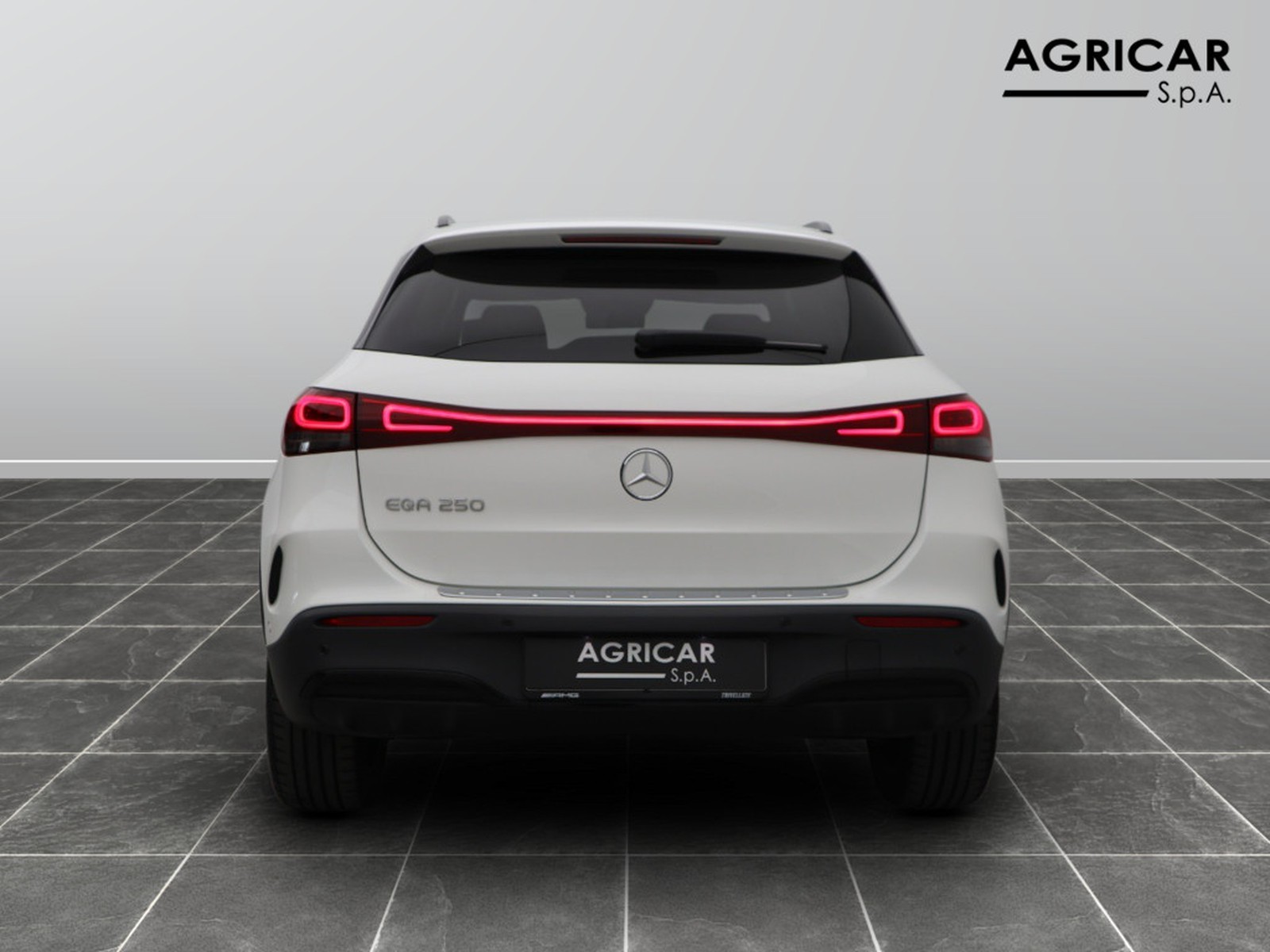 6 - Mercedes EQA 250 premium