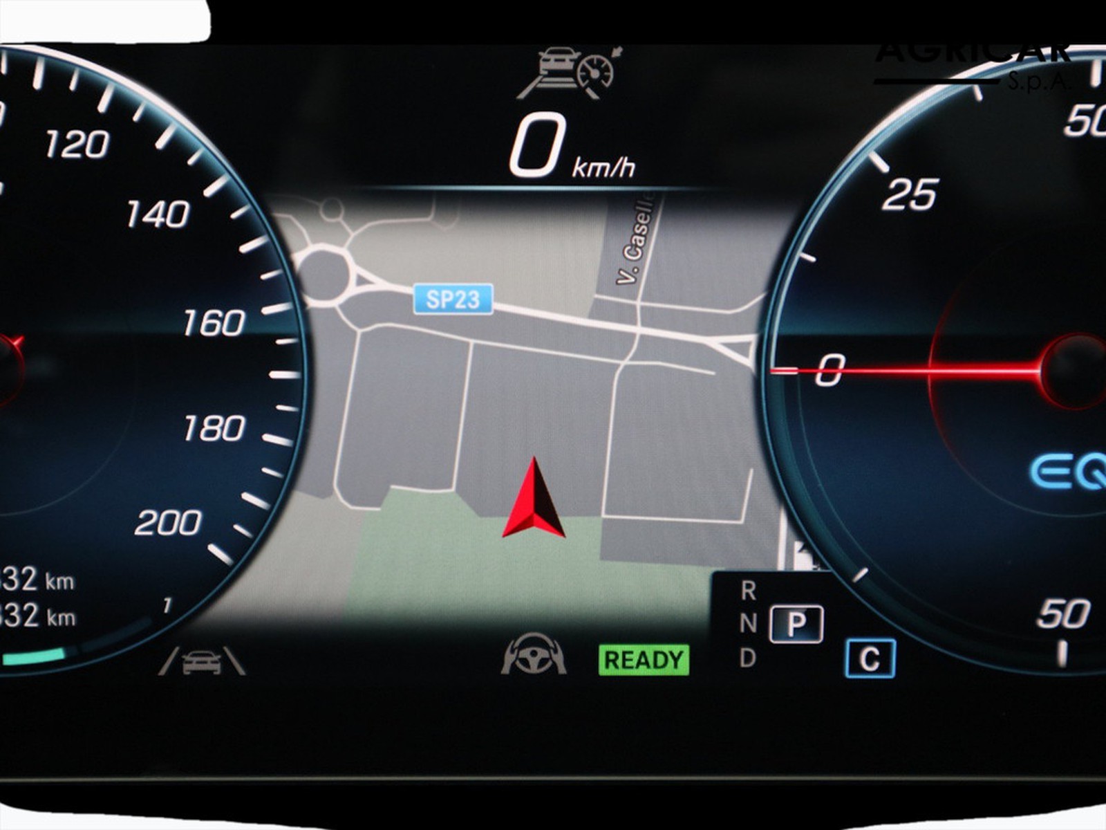 16 - Mercedes EQA 250 premium