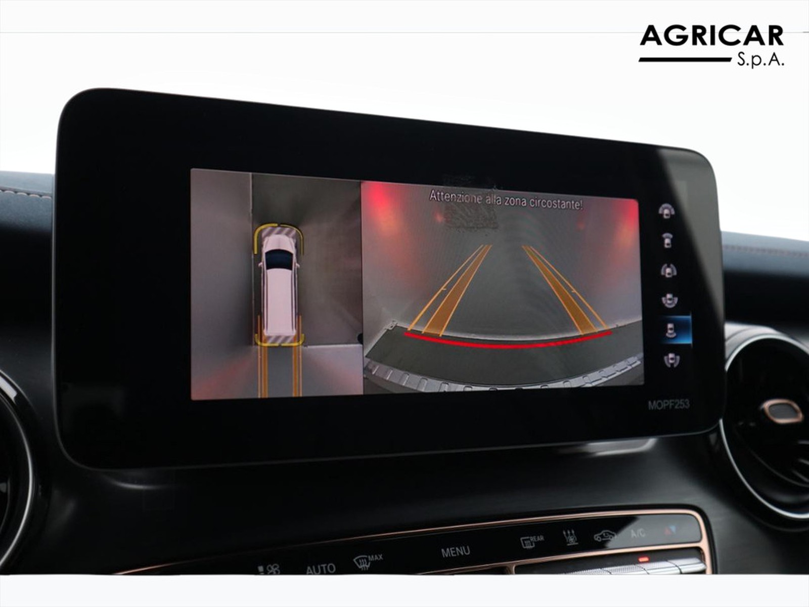 18 - Mercedes Vans EQV long 300