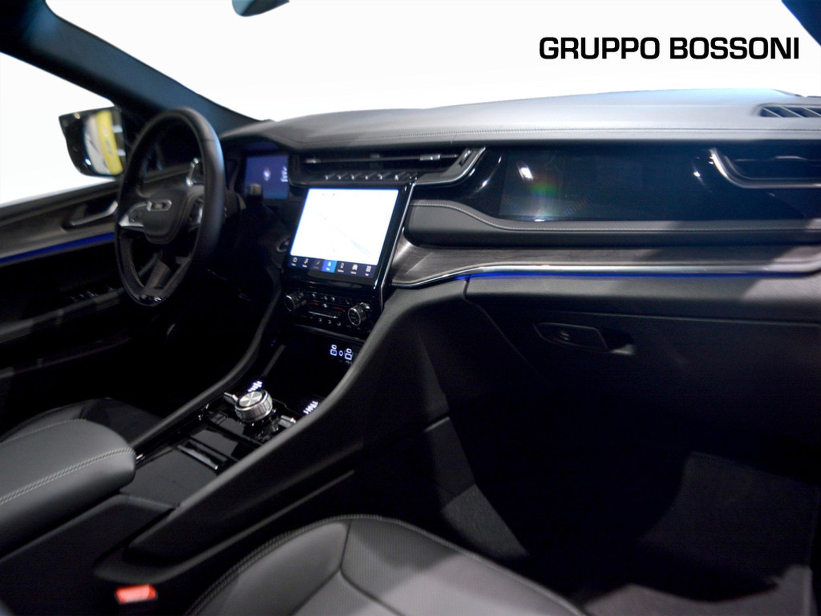 10 - Jeep Grand Cherokee 2.0 atx phev overland 4xe auto