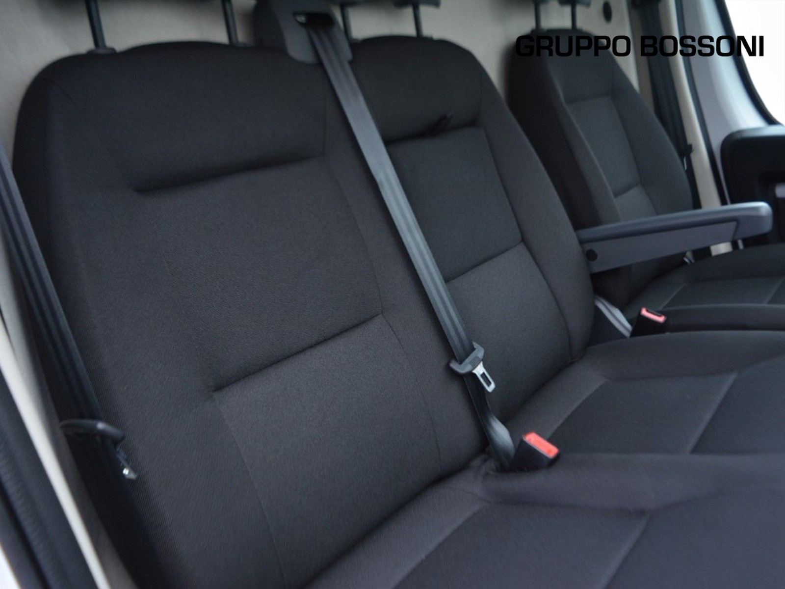 5 - Fiat Professional Ducato e 35 lh2 122cv 47kwh