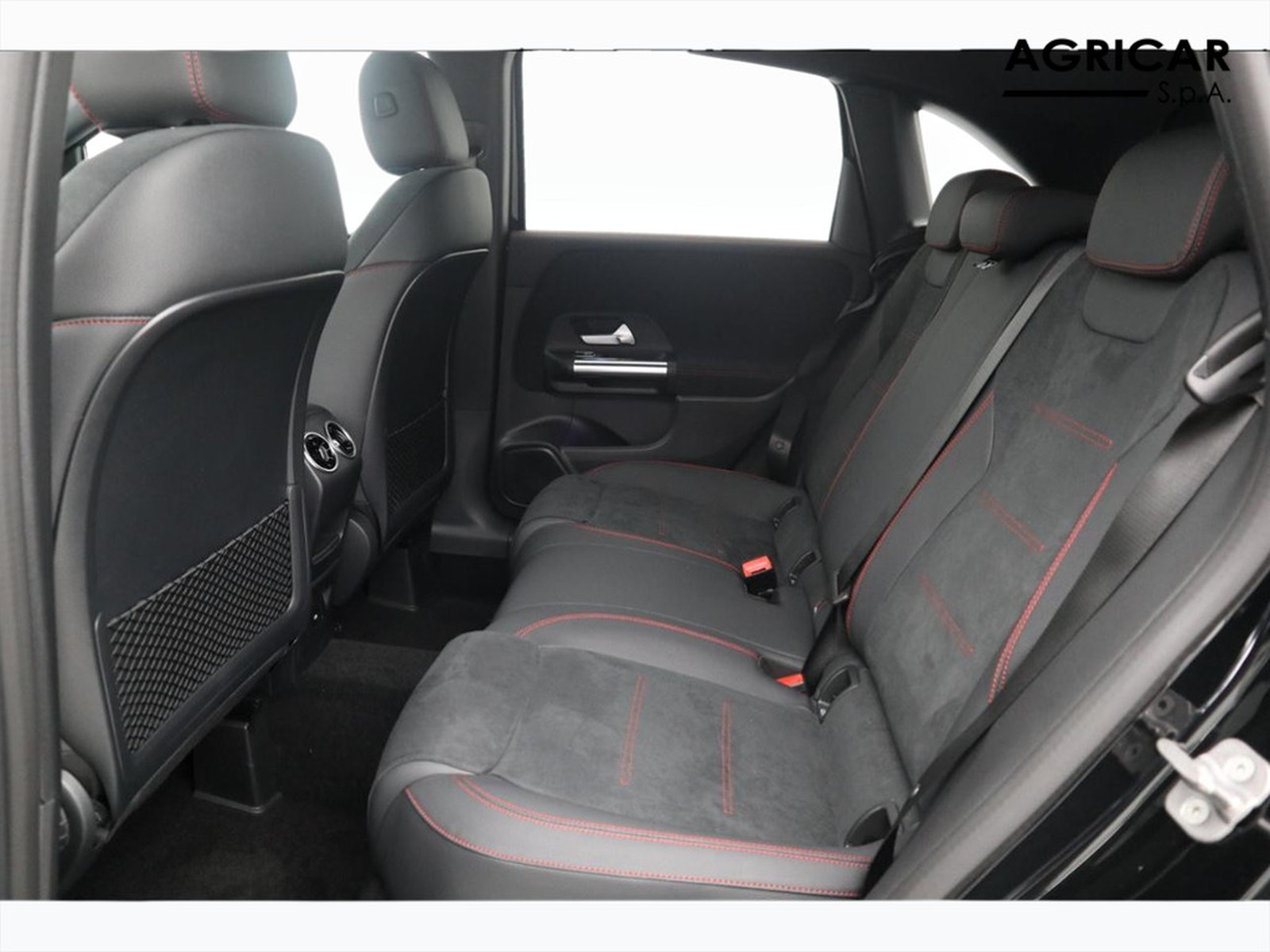 8 - Mercedes Classe B 180 d amg line advanced plus 8g-dct