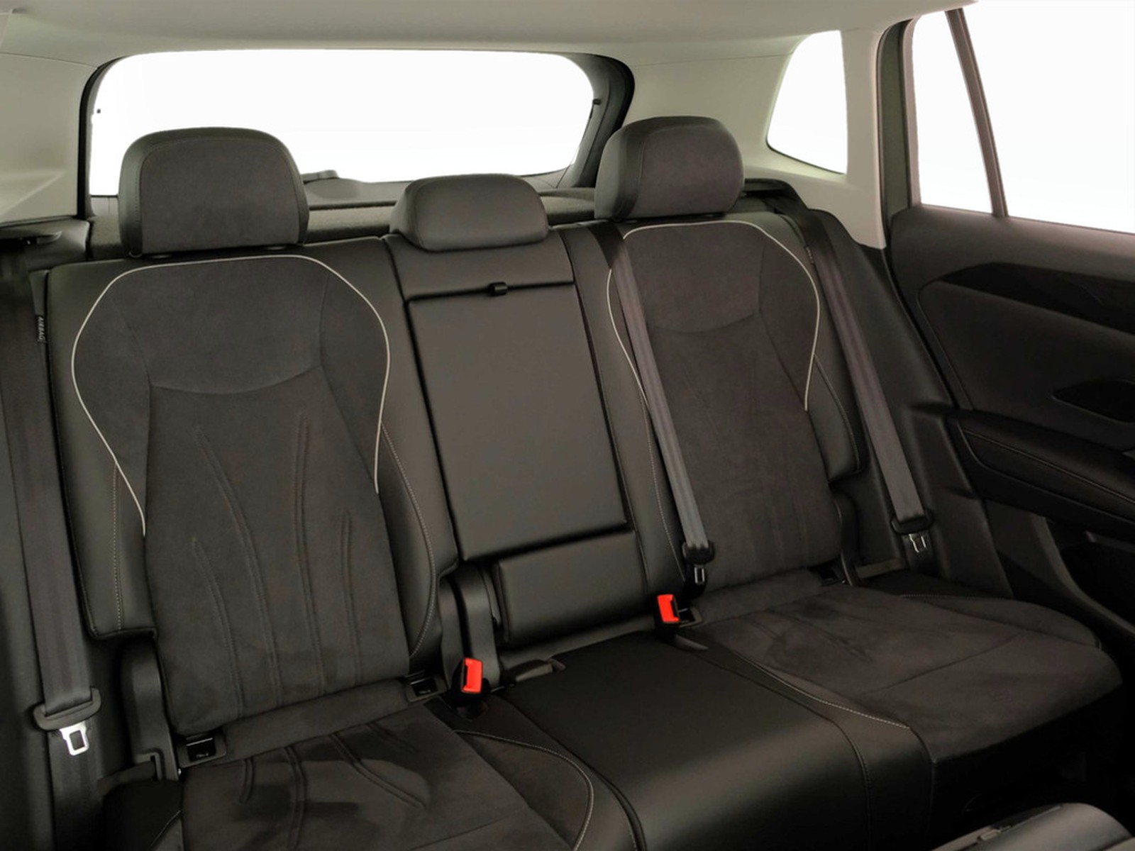 36 - Volkswagen Tiguan 1.5 etsi act 150cv elegance dsg