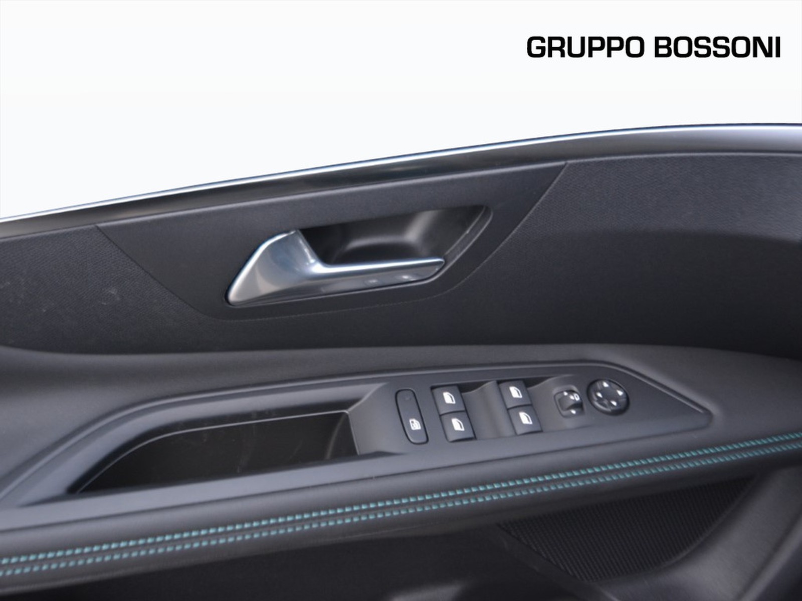 15 - Peugeot 3008 1.6 hybrid phev 180cv allure pack e-eat8