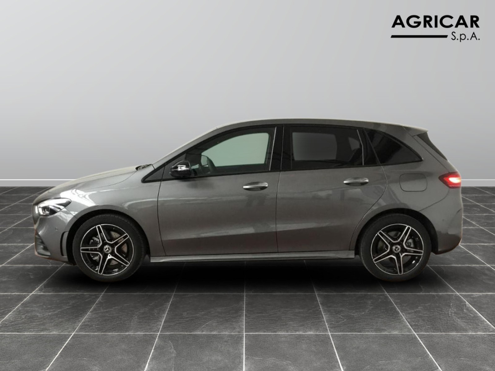 2 - Mercedes Classe B 250 e plug-in-hybrid amg line advanced plus speedshift dct amg 8g