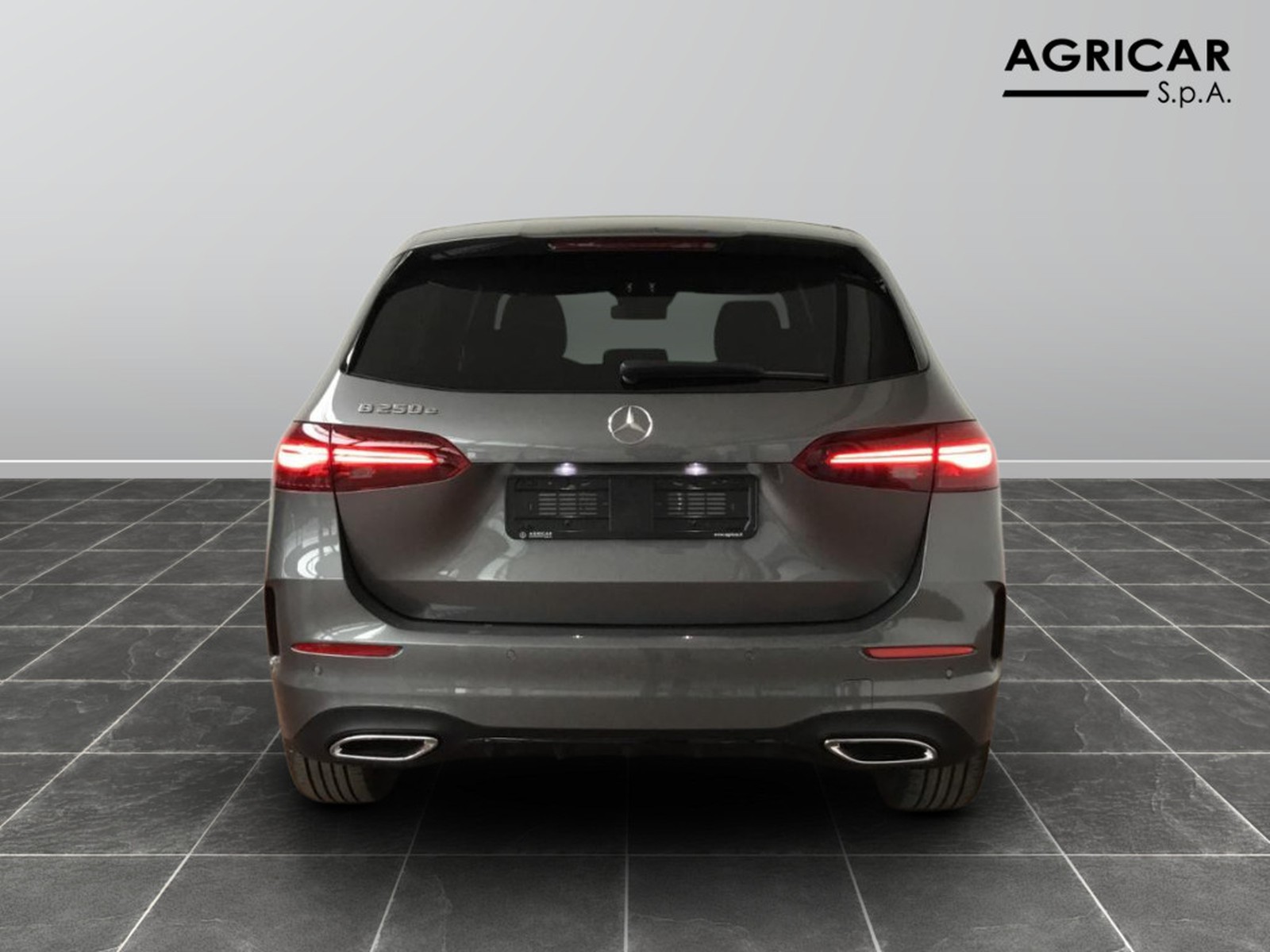 4 - Mercedes Classe B 250 e plug-in-hybrid amg line advanced plus speedshift dct amg 8g