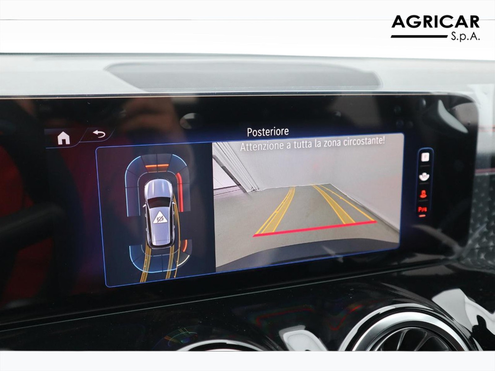 11 - Mercedes EQB 250+ amg line advanced