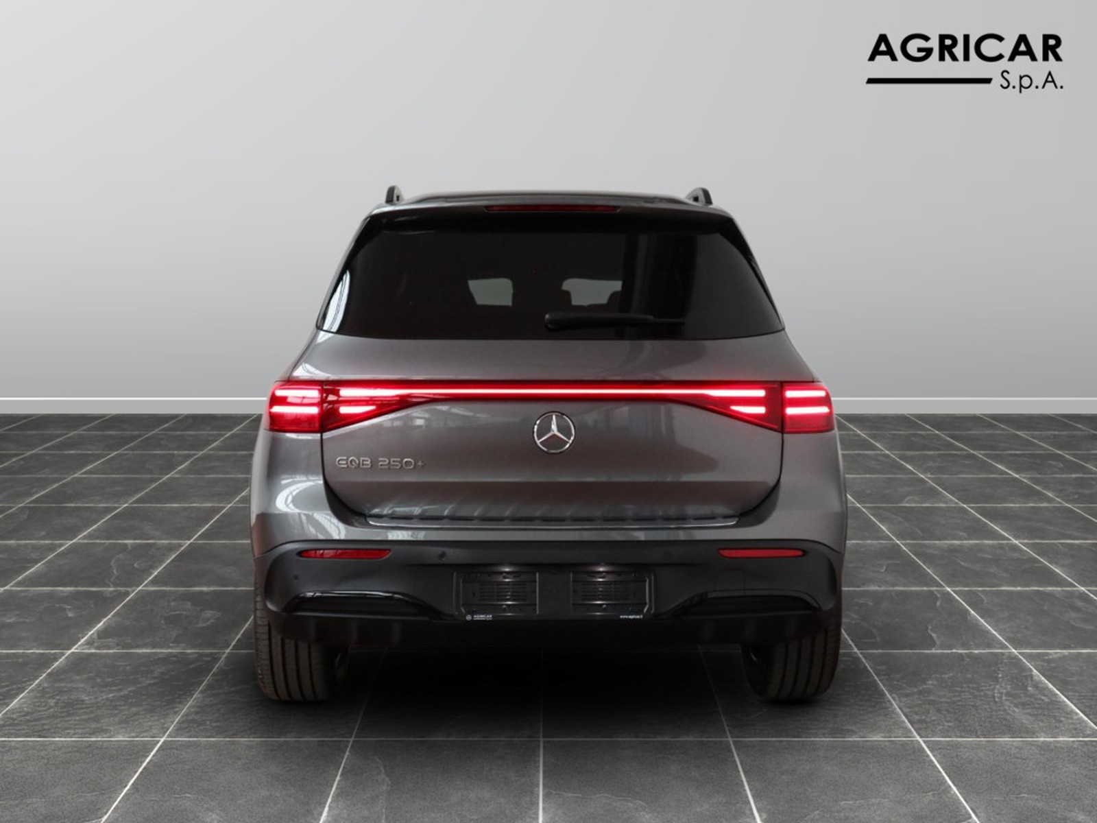 6 - Mercedes EQB 250+ amg line advanced