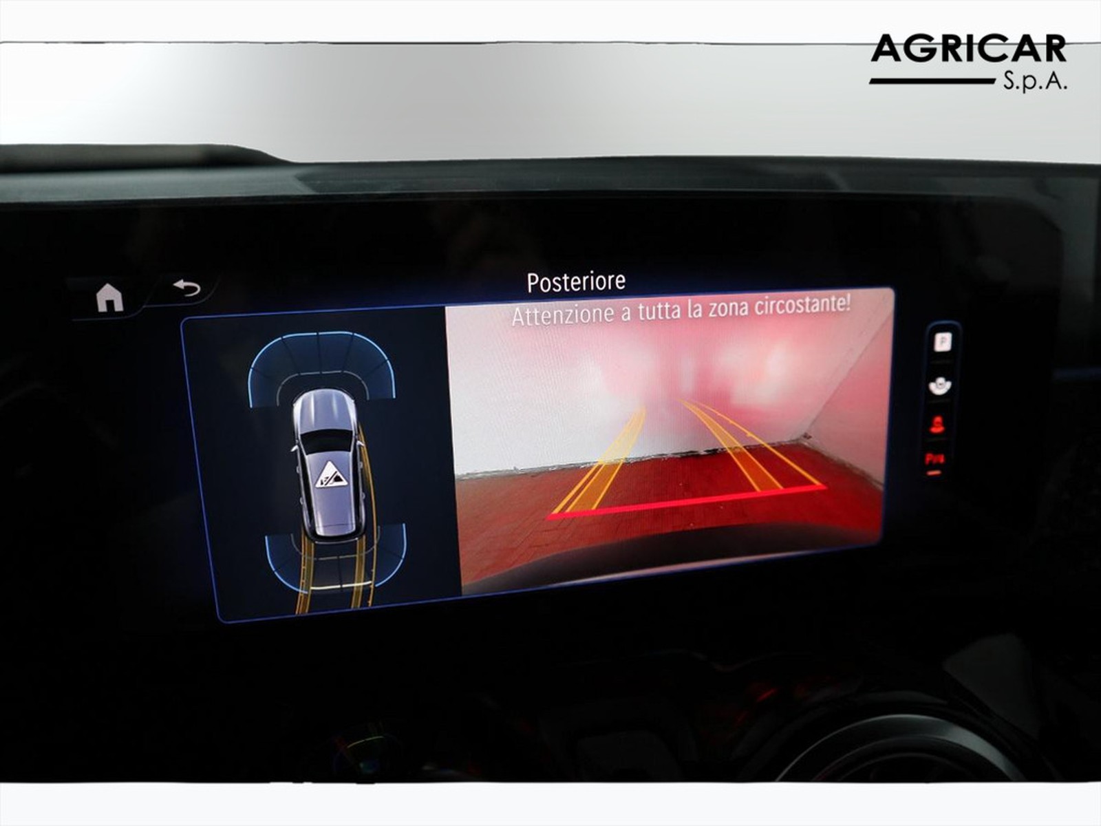 11 - Mercedes EQB 250+ amg line advanced