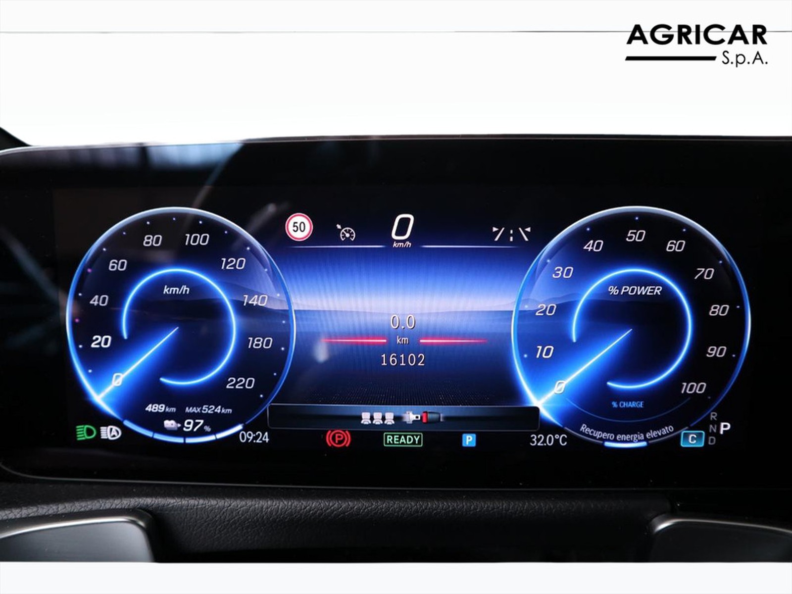 20 - Mercedes EQB 250+ amg line advanced