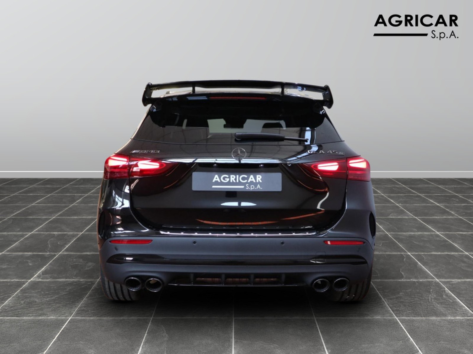 6 - AMG GLA amg 45 s 4matic+ speedshift dct amg 8g