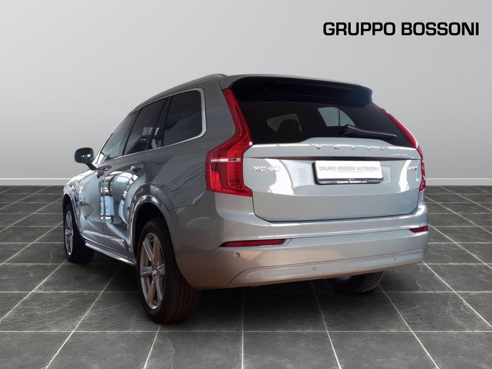 4 - Volvo XC90 2.0 b5 core awd automatico 7p.ti