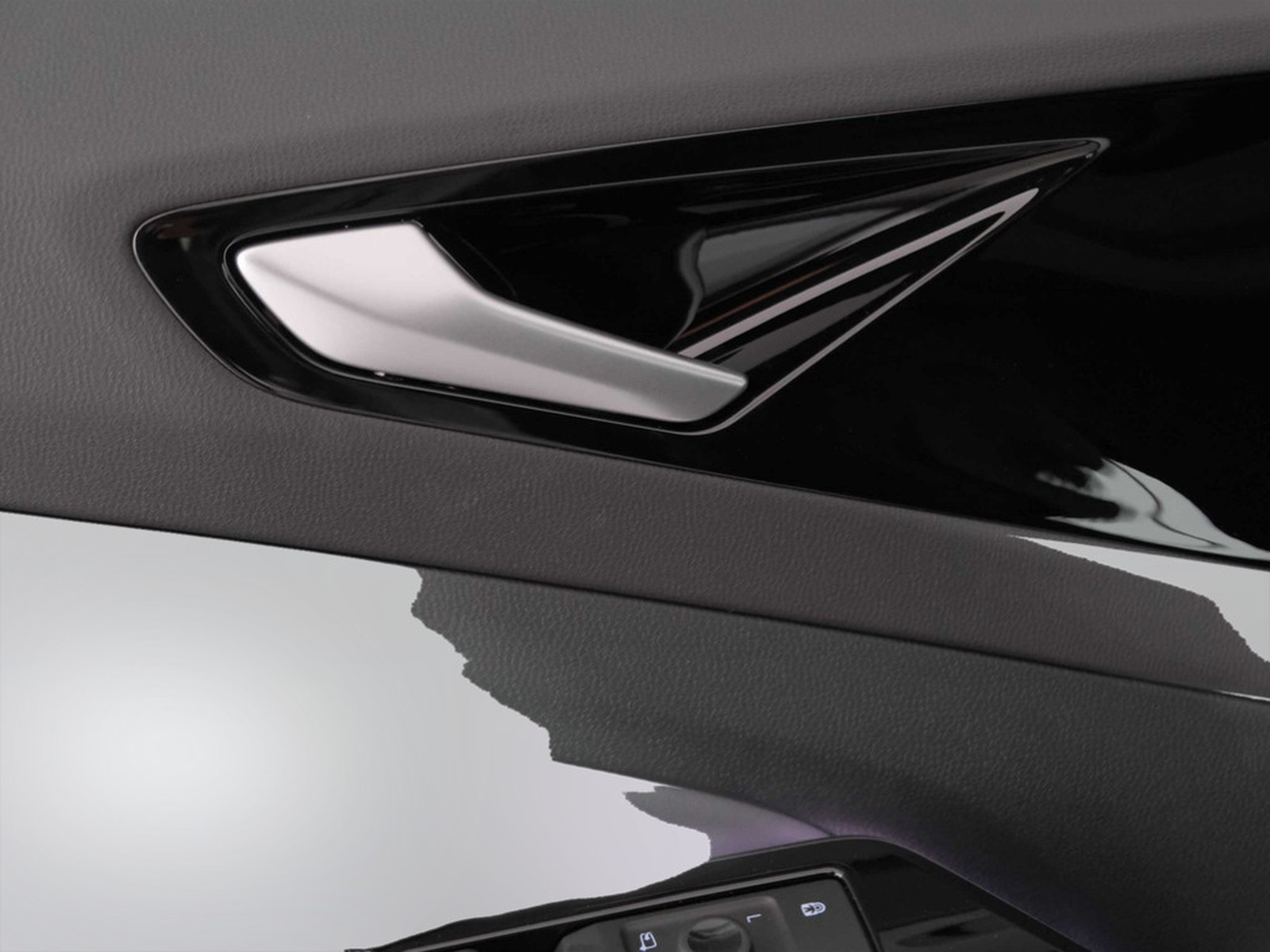 27 - Volkswagen ID.4 77 kwh pro performance