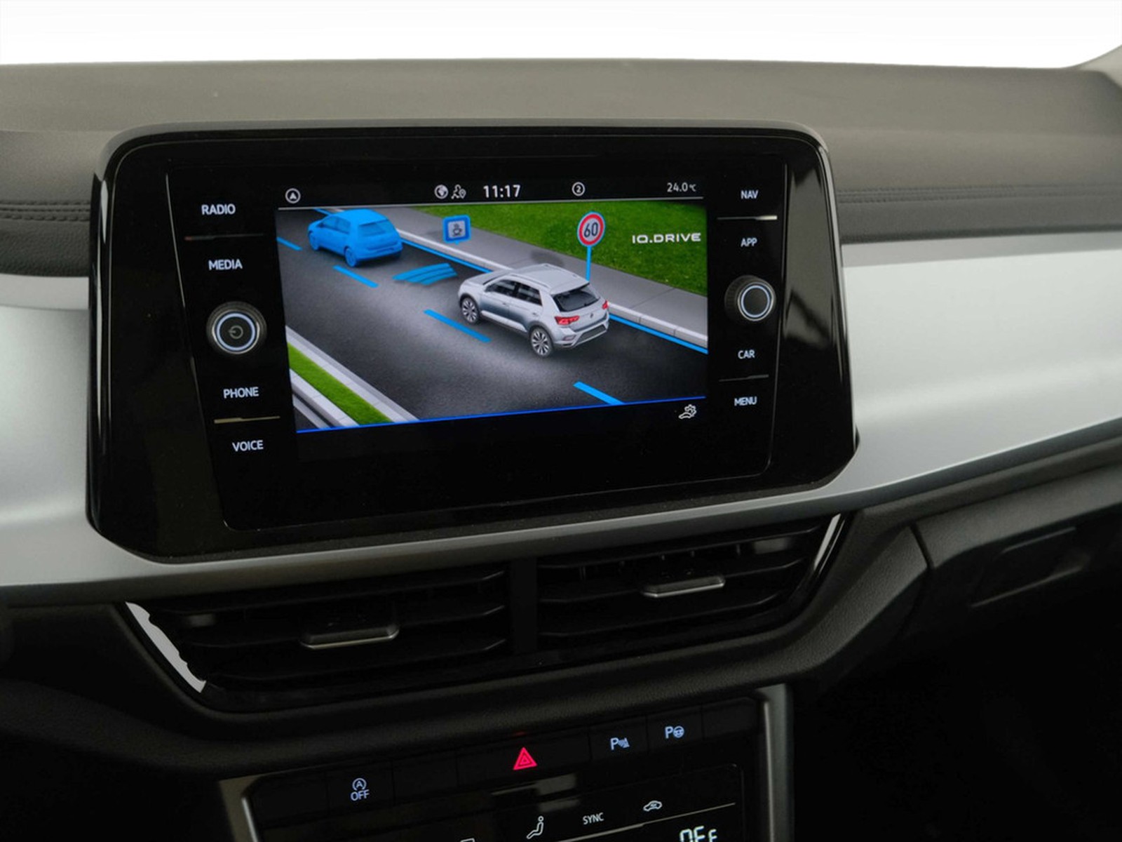 20 - Volkswagen T-Roc 1.5 tsi act edition plus dsg