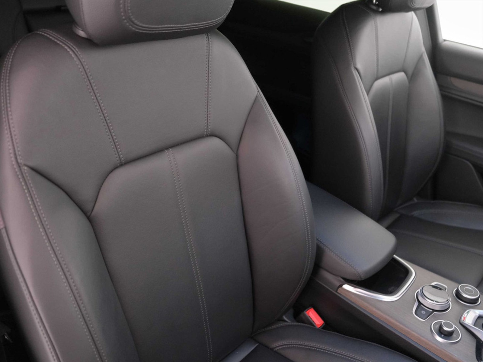 21 - Alfa Romeo Stelvio 2.2 turbo 210cv veloce ti q4 at8