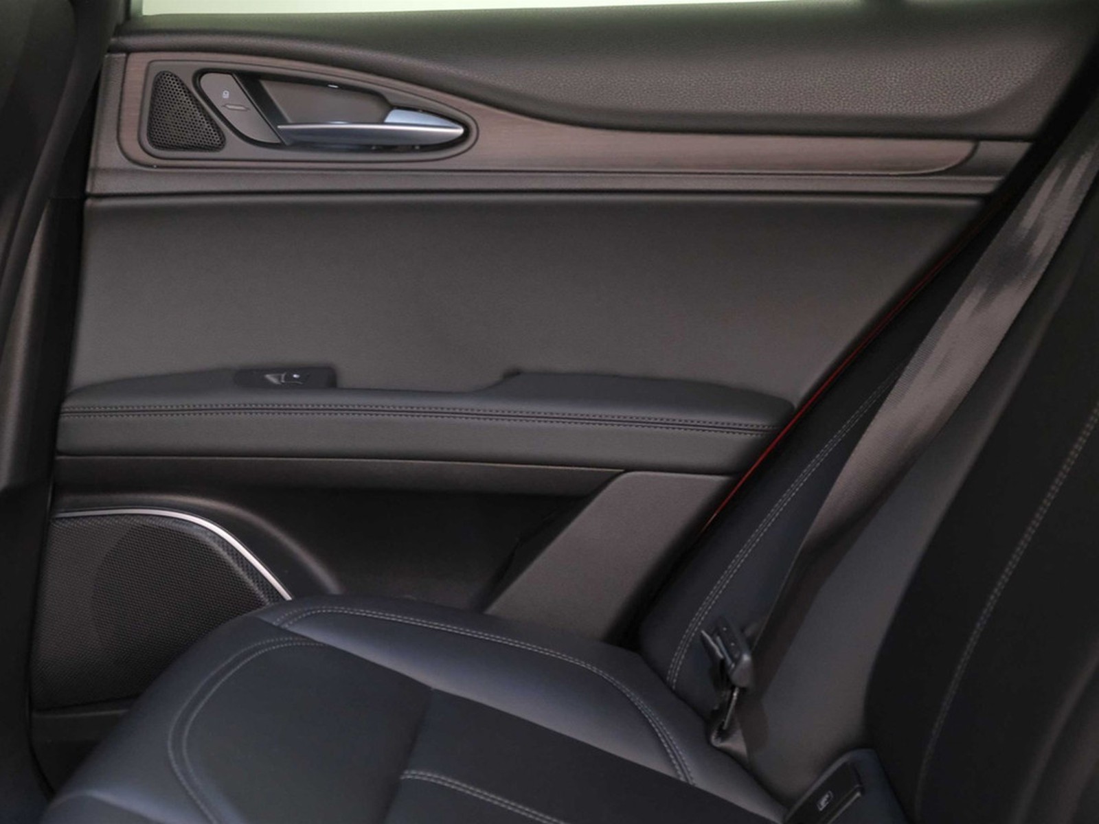 39 - Alfa Romeo Stelvio 2.2 turbo 210cv veloce ti q4 at8