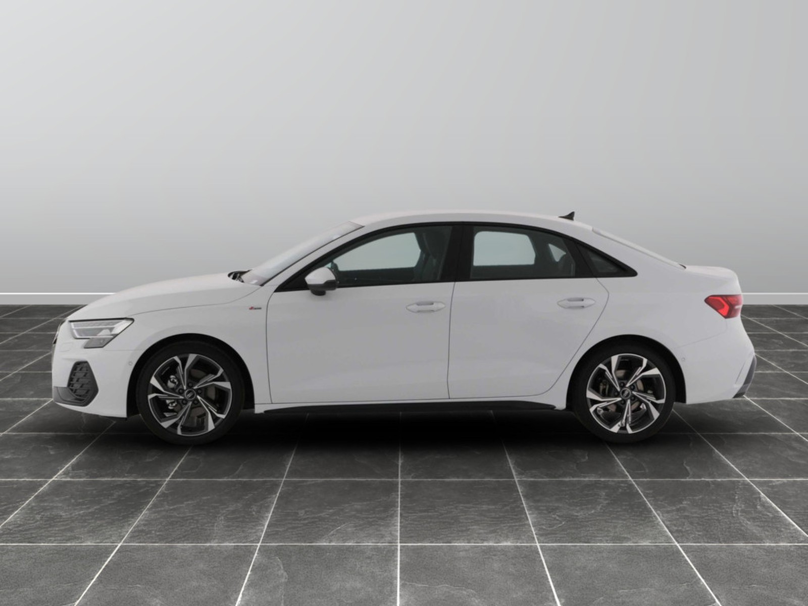 16 - Audi A3 sedan 2.0 tdi 150cv s line edition s tronic