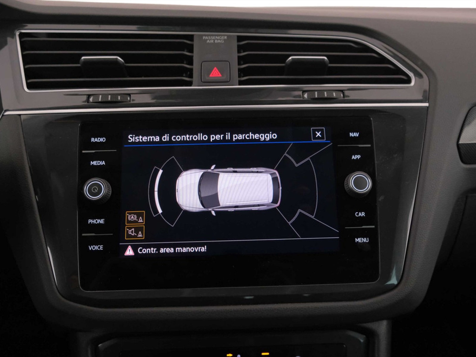 18 - Volkswagen Tiguan 2.0 tdi scr 150cv life dsg