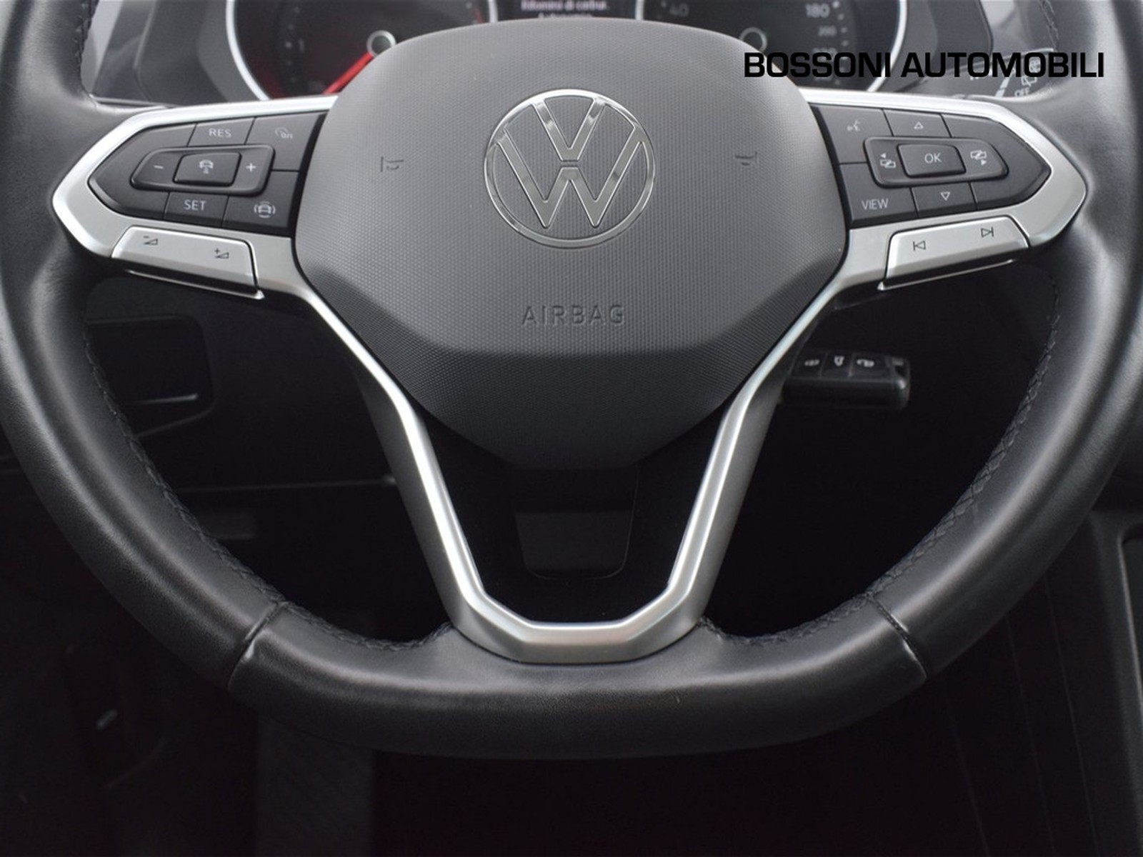 15 - Volkswagen Tiguan 2.0 tdi scr 150cv life dsg