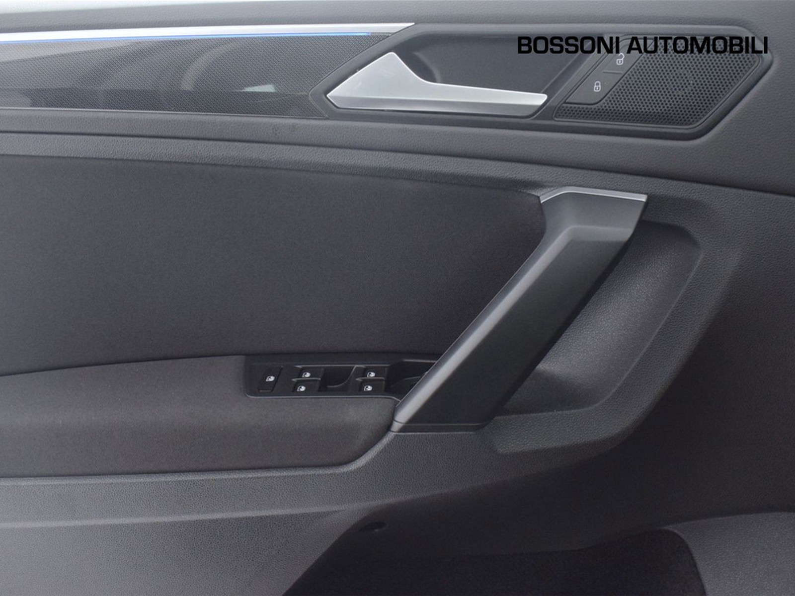 20 - Volkswagen Tiguan 2.0 tdi scr 150cv life dsg