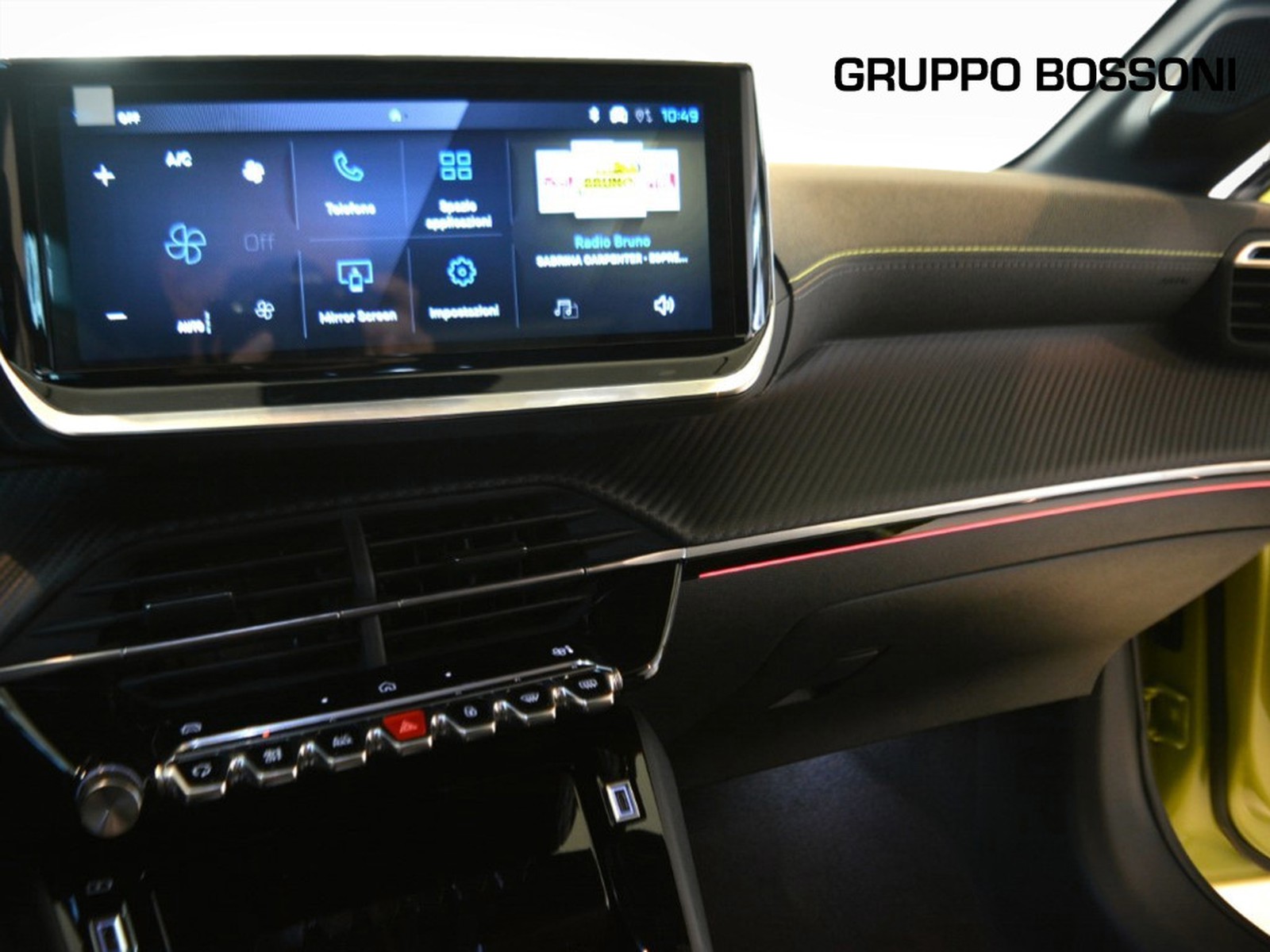 11 - Peugeot e-208 51 kwh gt